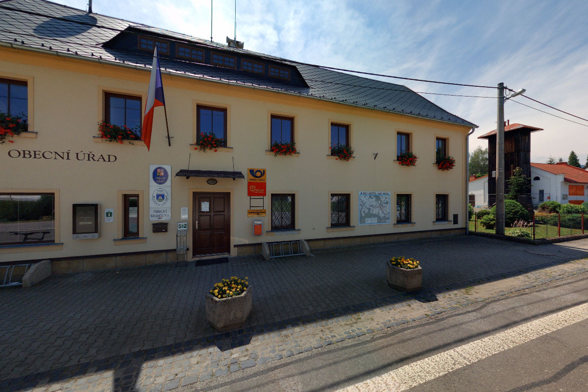 Bílý Kostel nad Nisou - obecní úřad foto 6