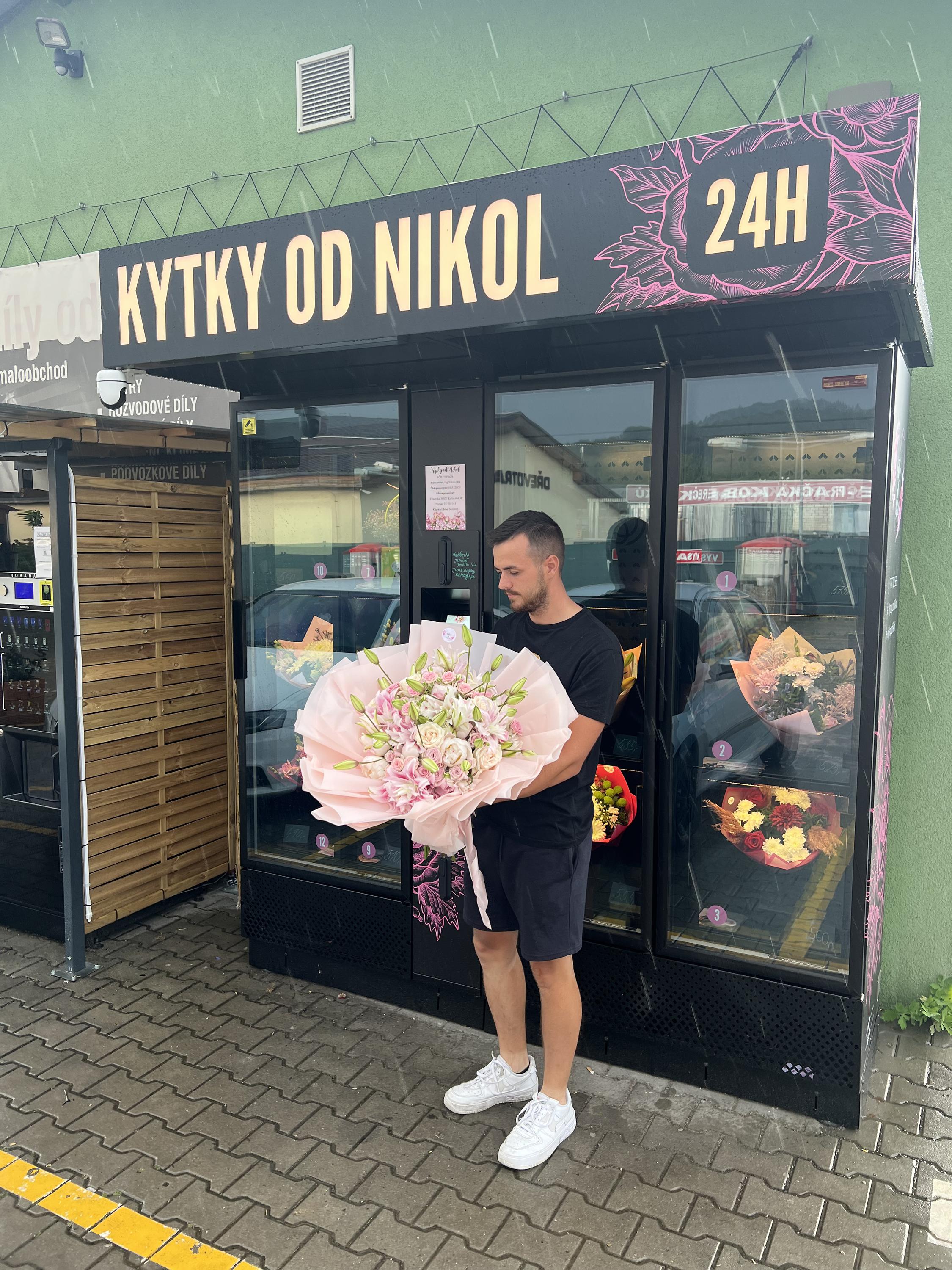 Kytky od Nikol foto 4