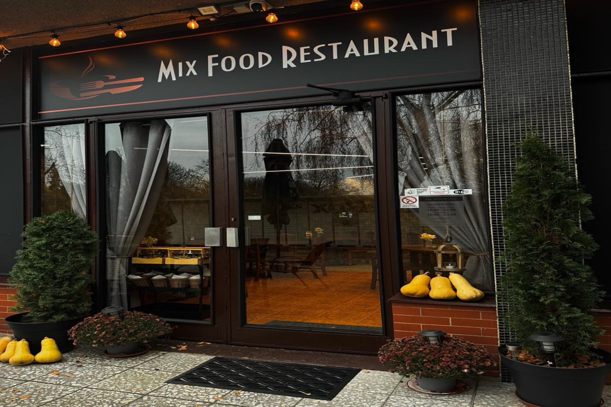 Mix Food Restaurant