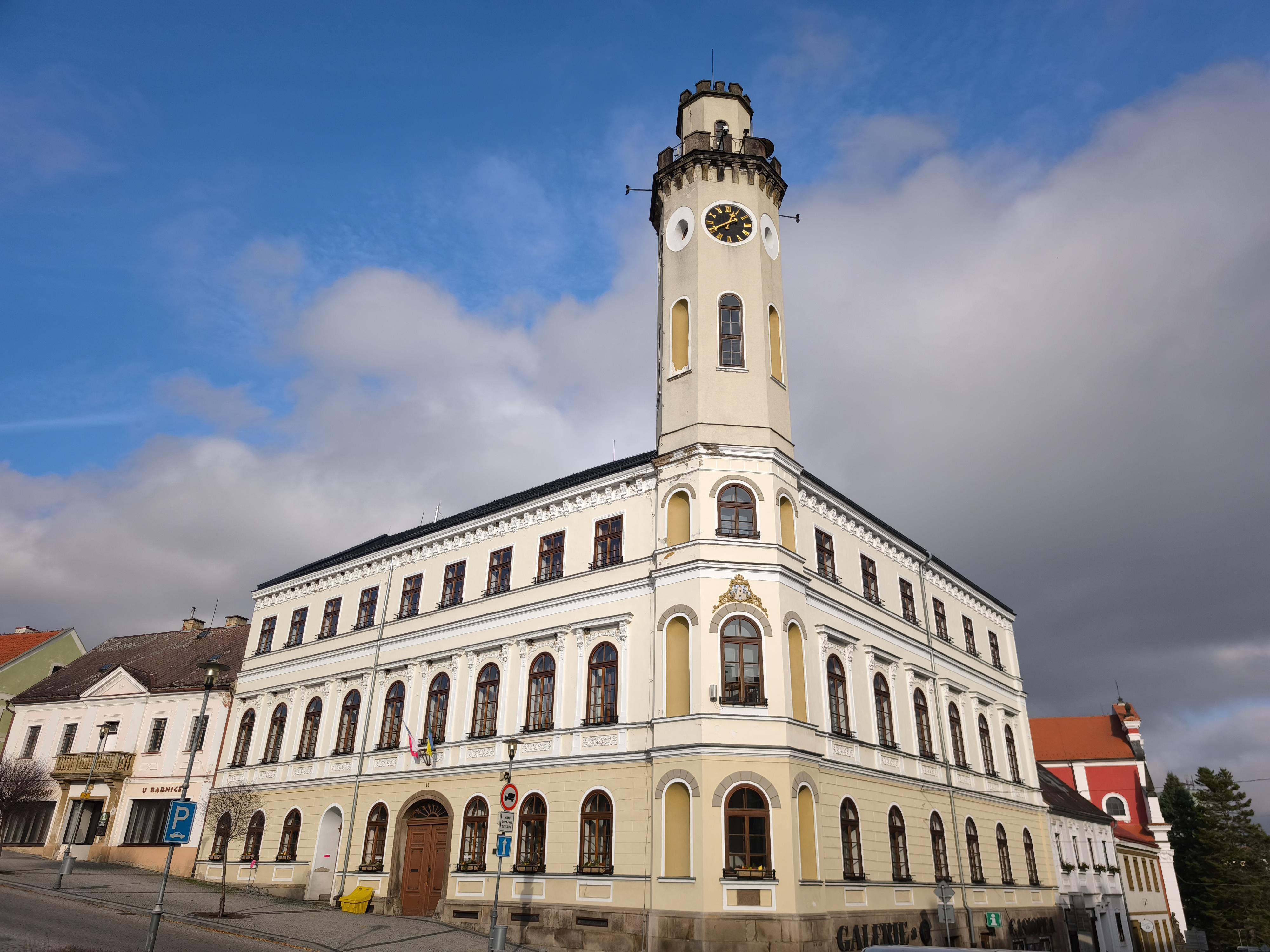 Klášterec nad Ohří - městský úřad foto 2