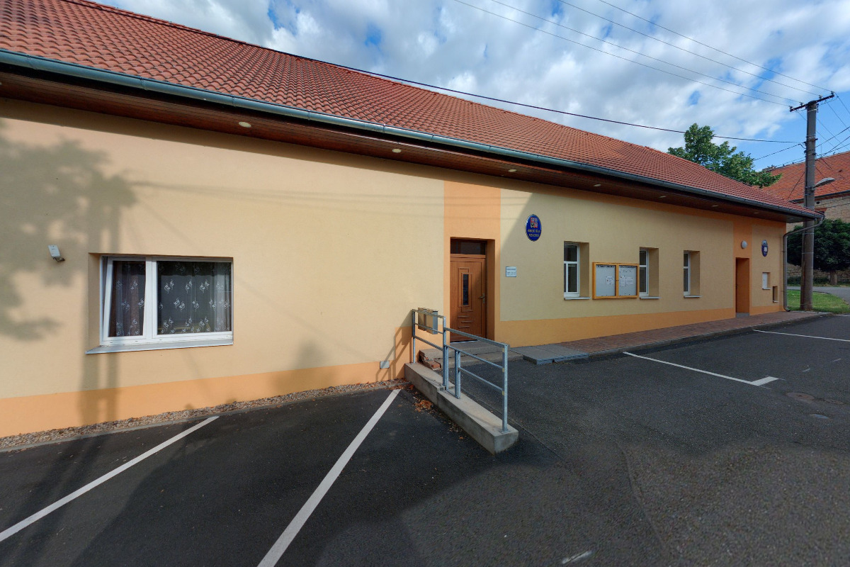 Nesuchyně - obecní úřad