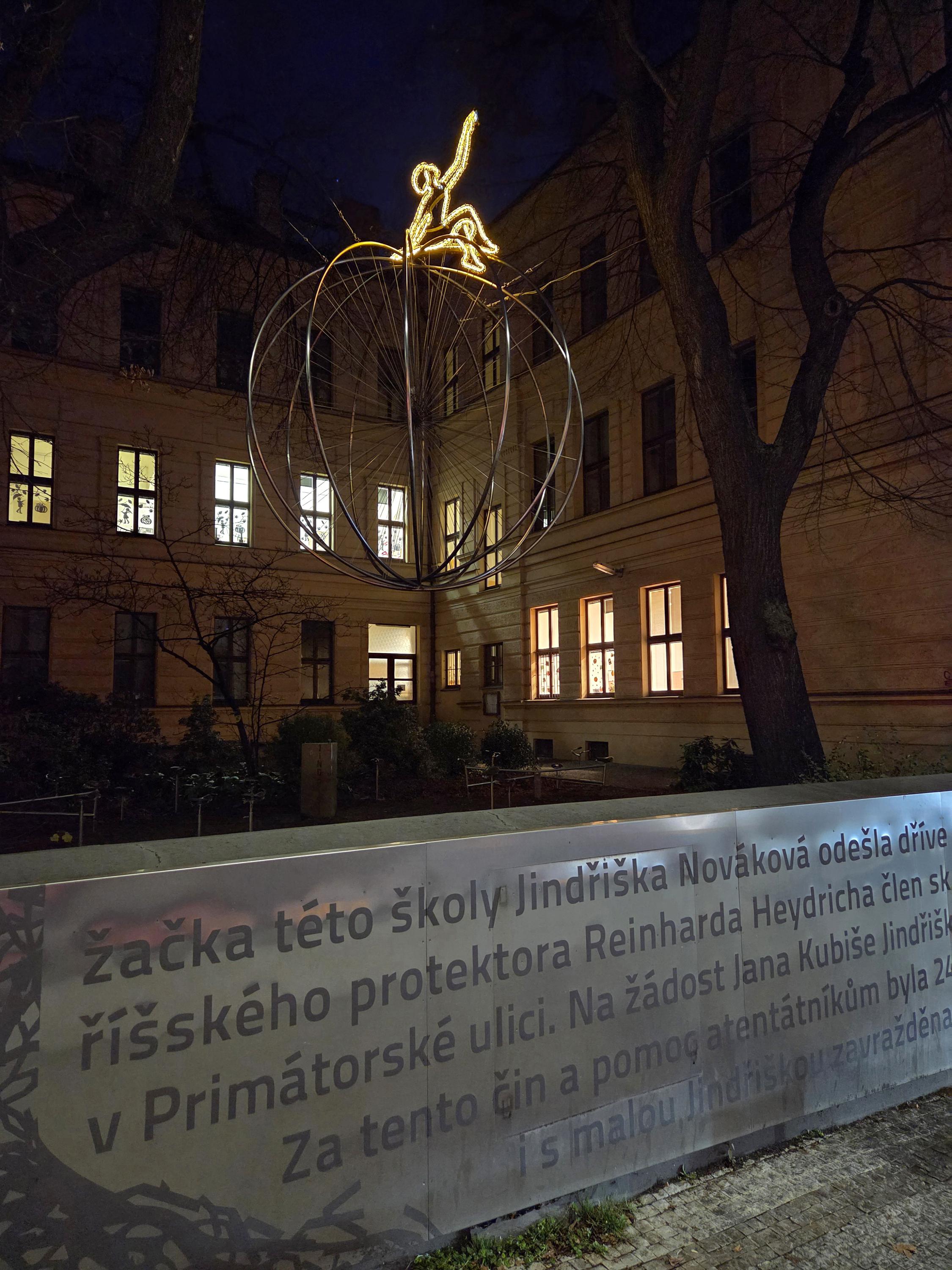 ZŠ Bohumila Hrabala, Praha 8 foto 5