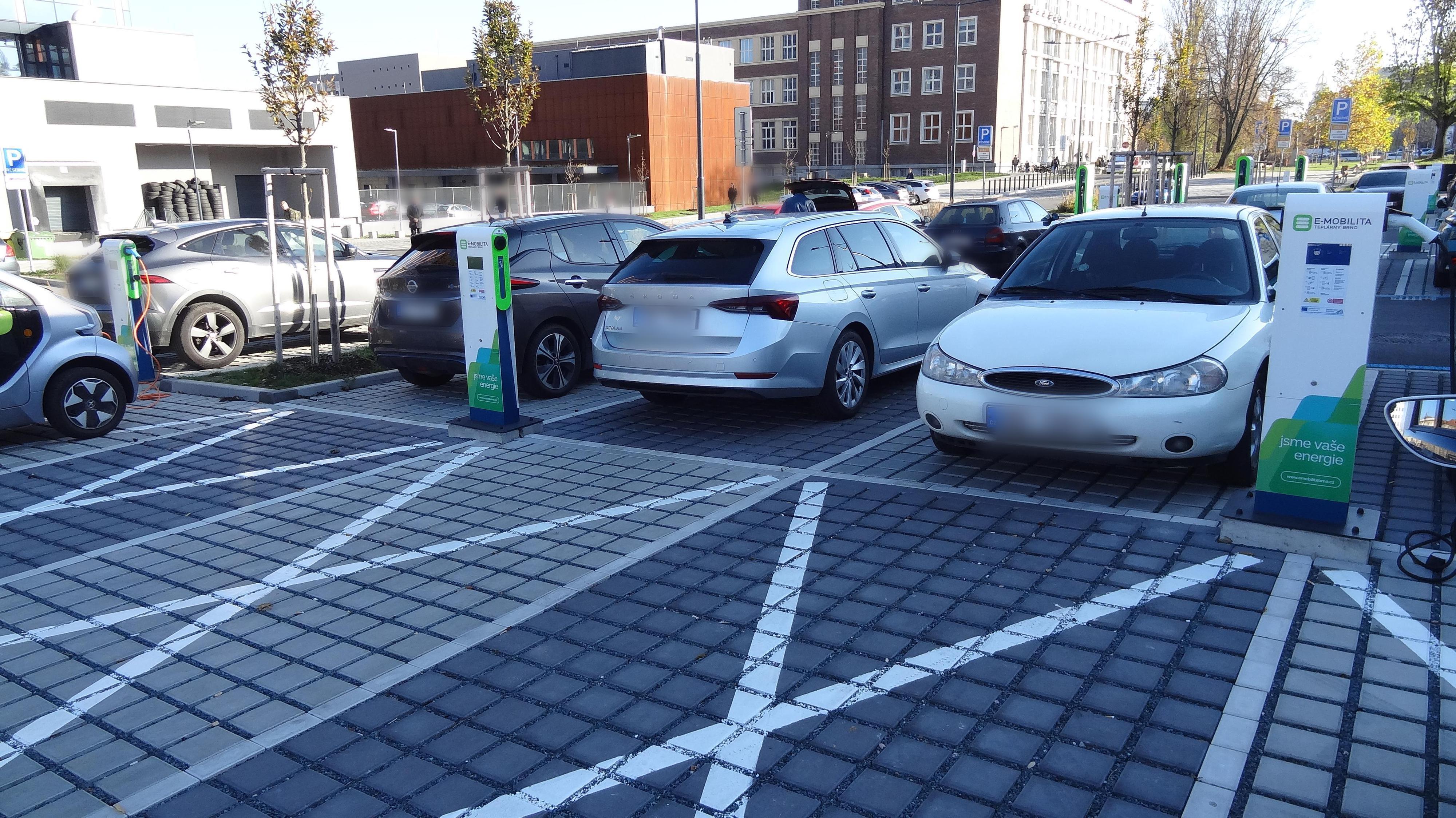 Teplárny Brno, a.s. - nabíjecí stanice foto 2