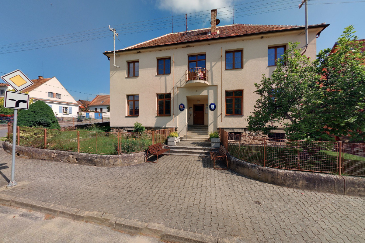 Bítov - obecní úřad foto 6