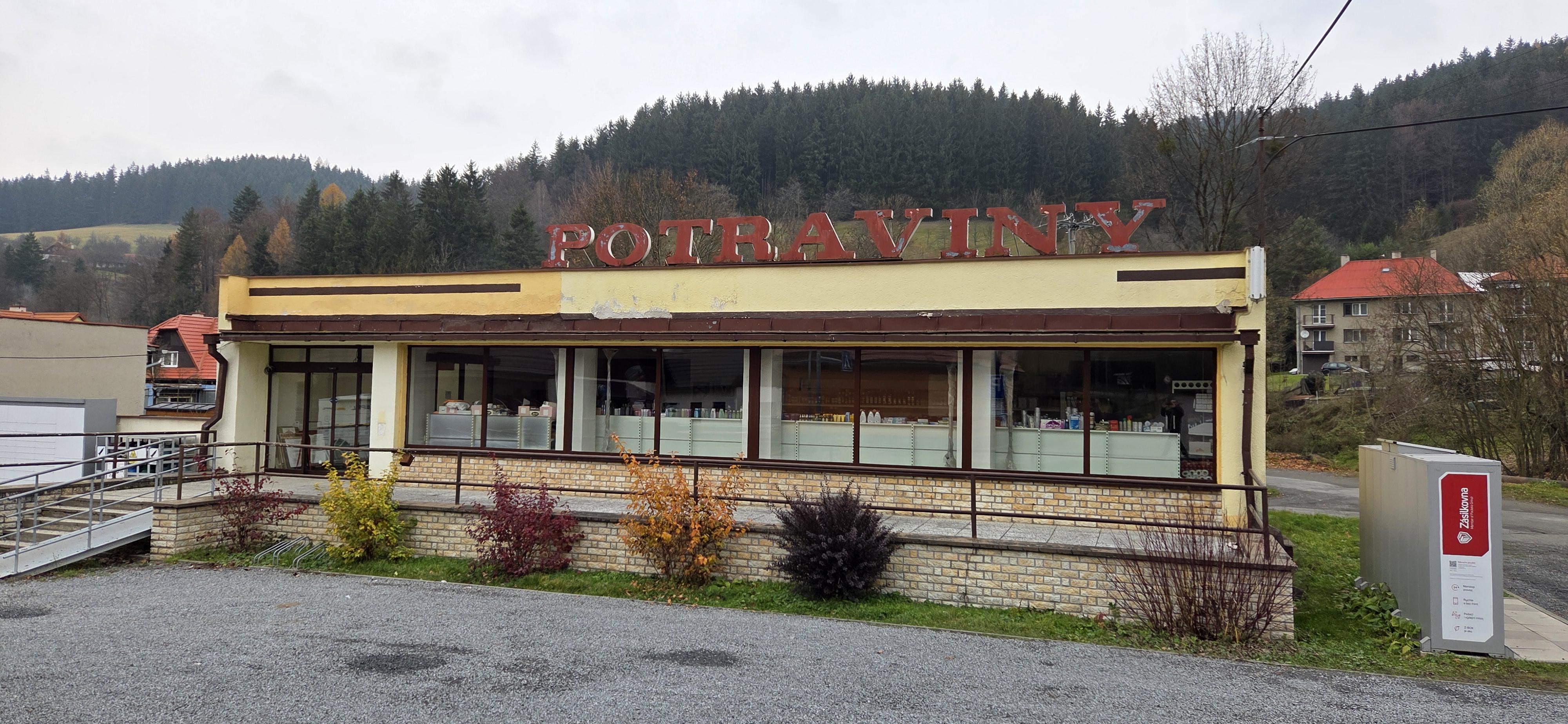 Potraviny Velké Karlovice foto 3