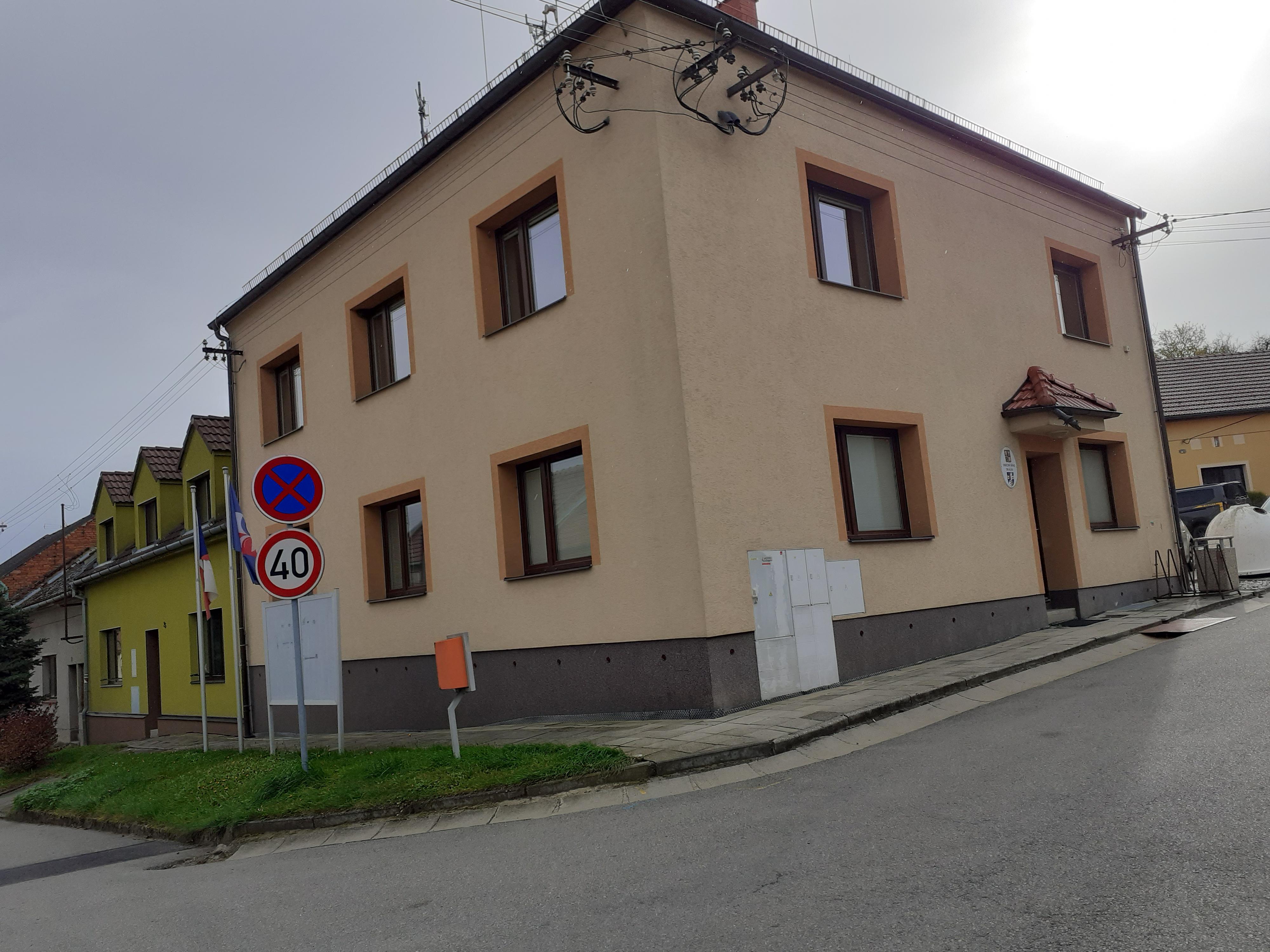 Skalka - obecní úřad foto 3