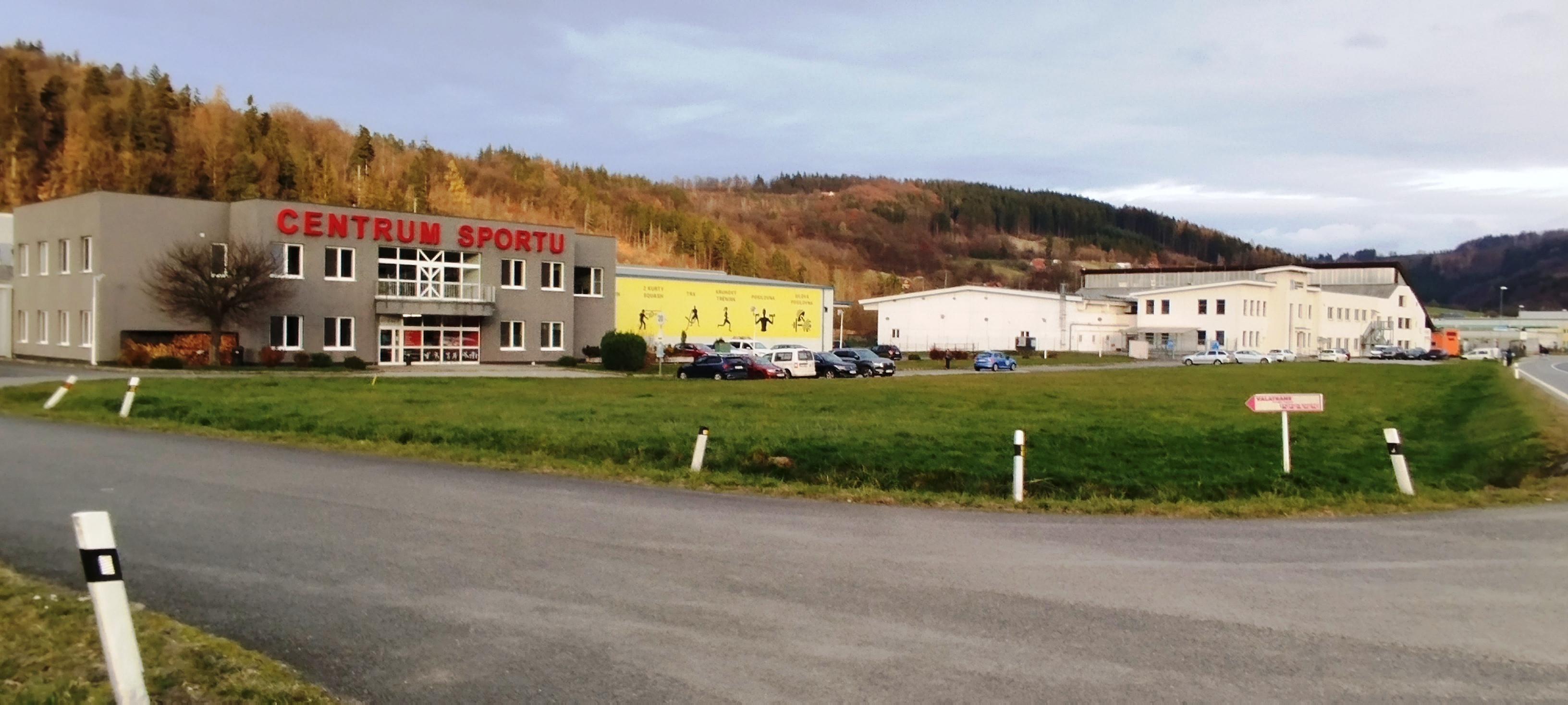 Squashové, badmintonové kurty - Centrum sportu Bobrky