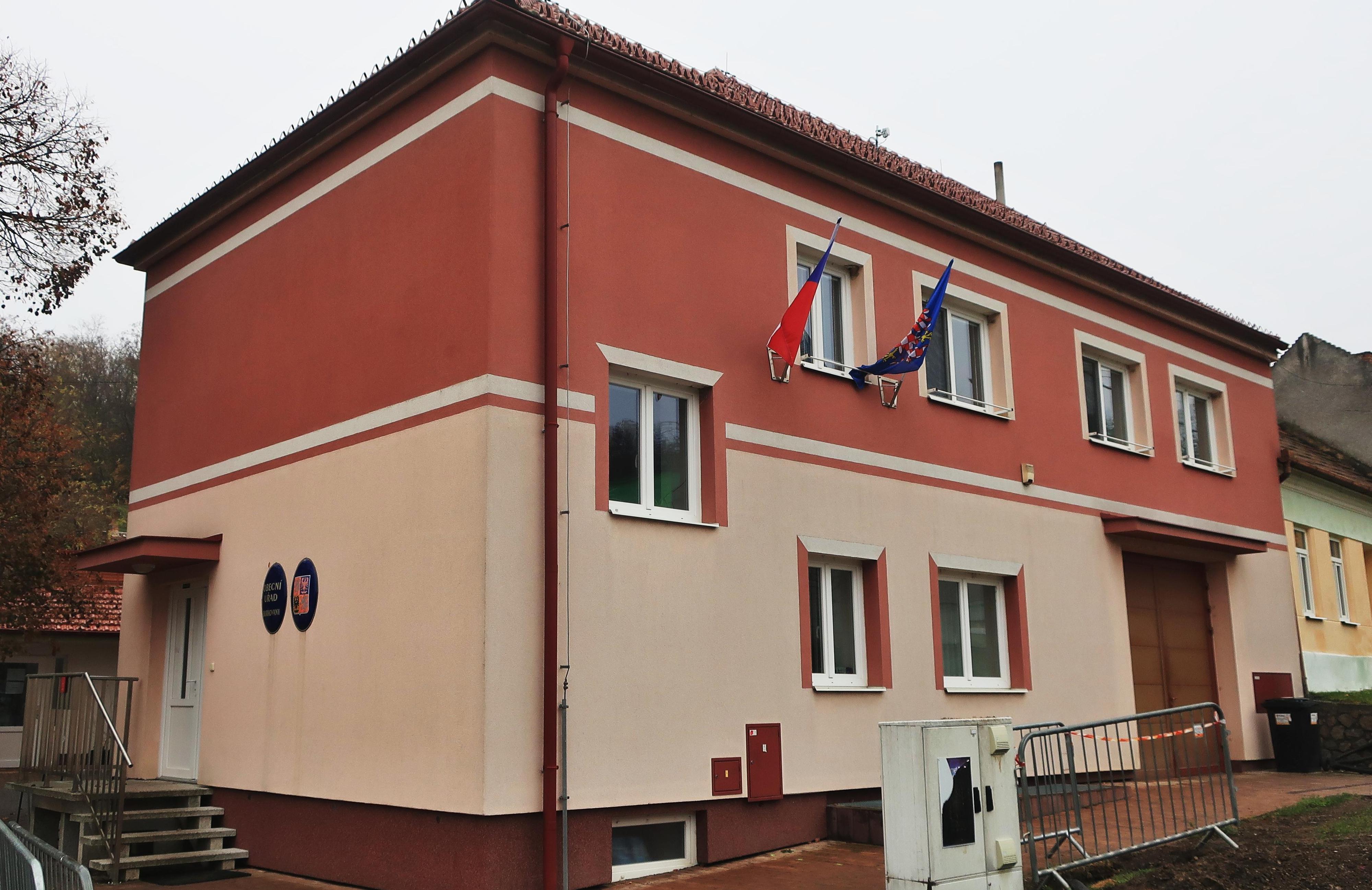 Borkovany - obecní úřad foto 2