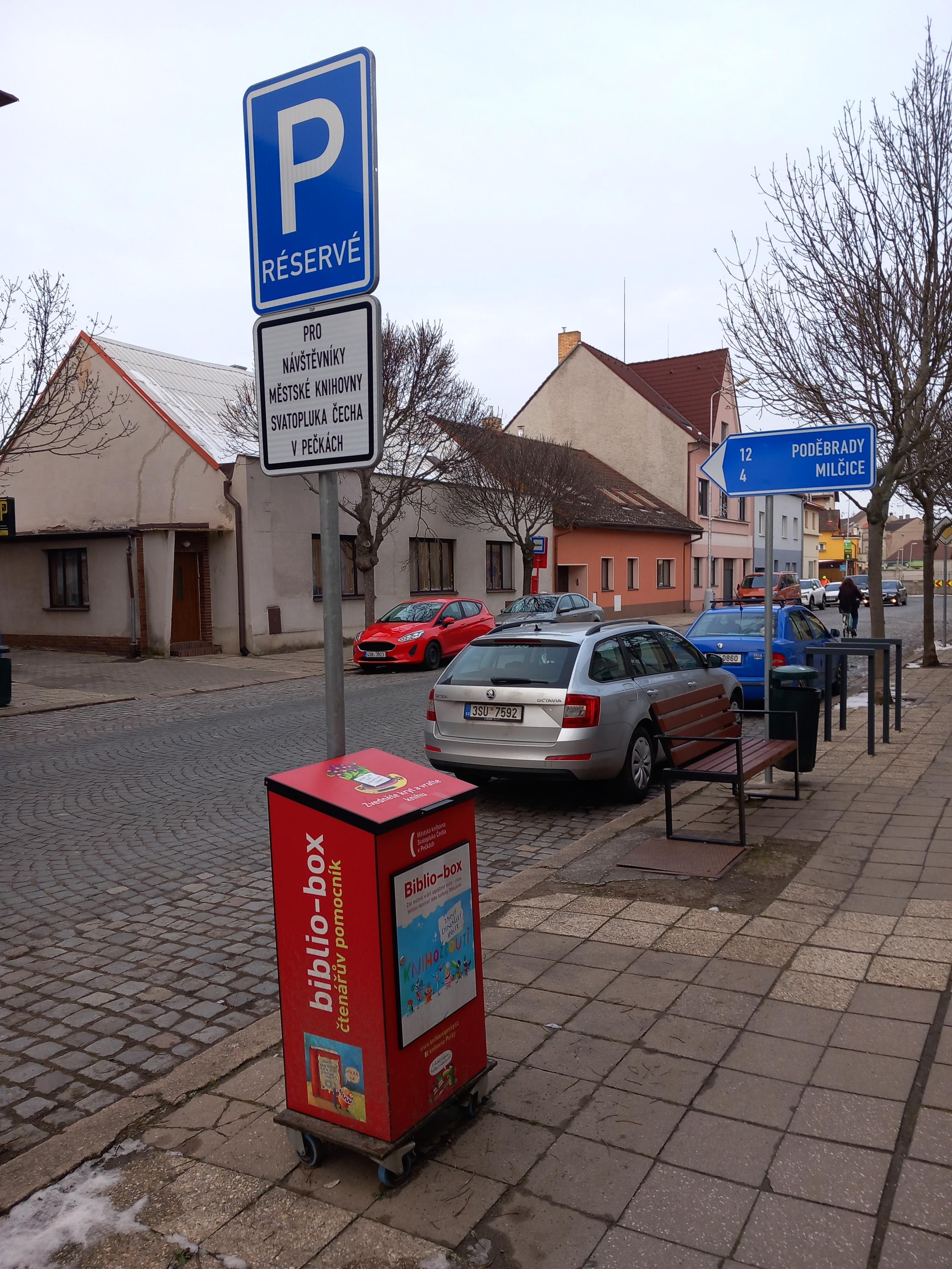 Městská knihovna Svatopluka Čecha v Pečkách foto 3