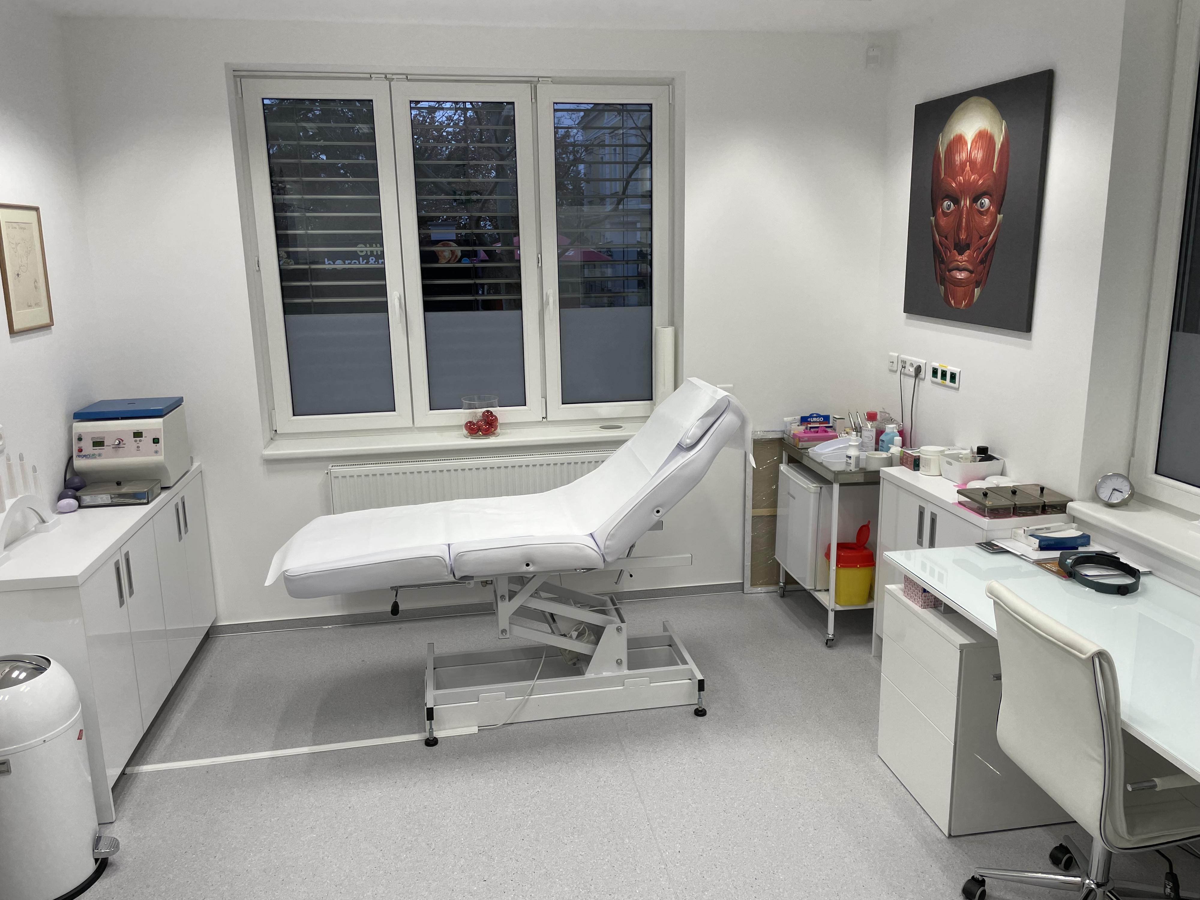 MUDr. Eva Harapátová foto 1