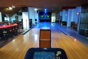 Company graphic Bowling bar UNINO