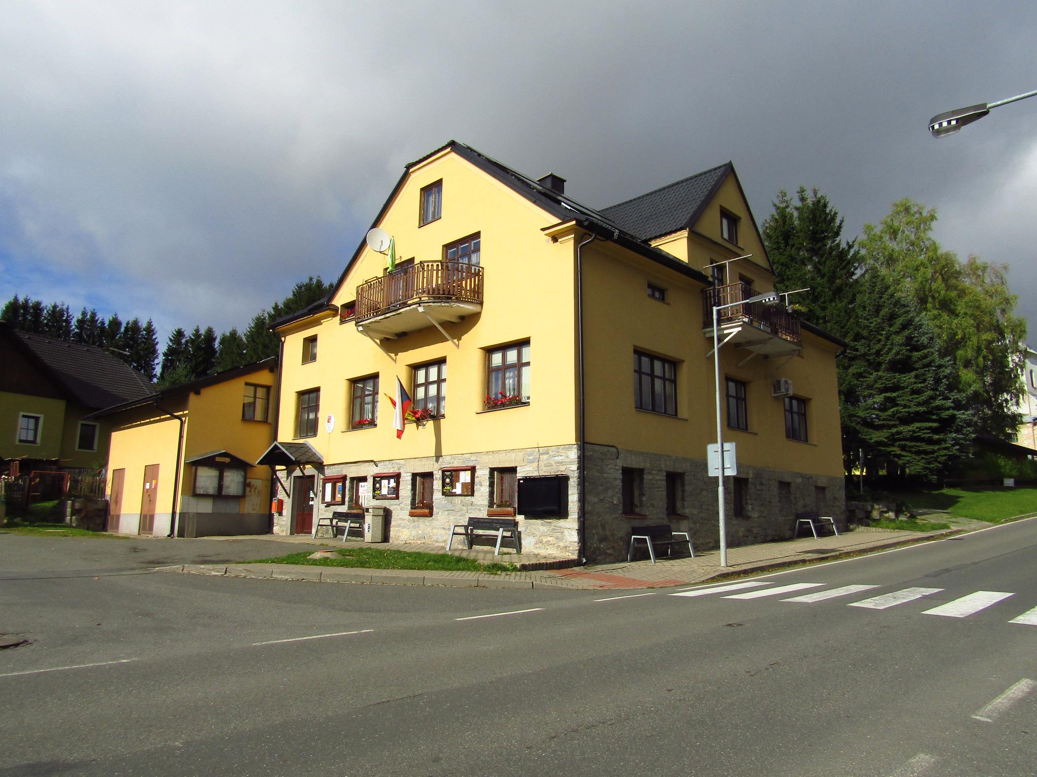 Ostružná - obecní úřad foto 3
