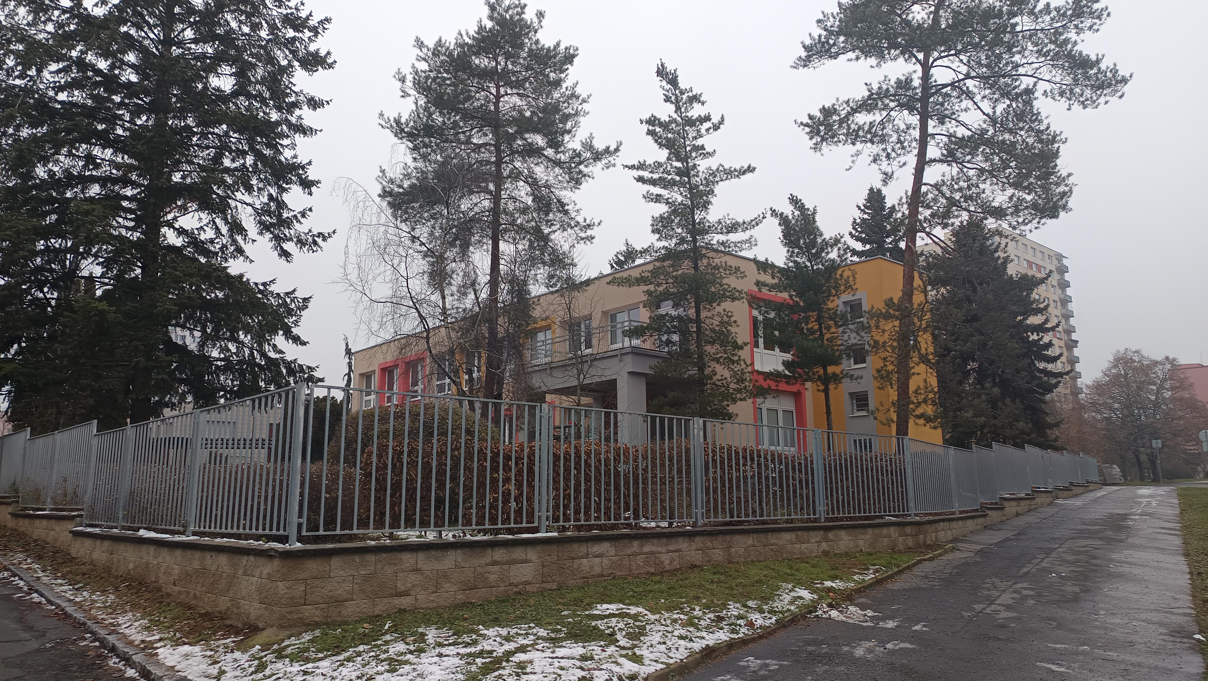 MŠ Praha, Zvonková foto 2