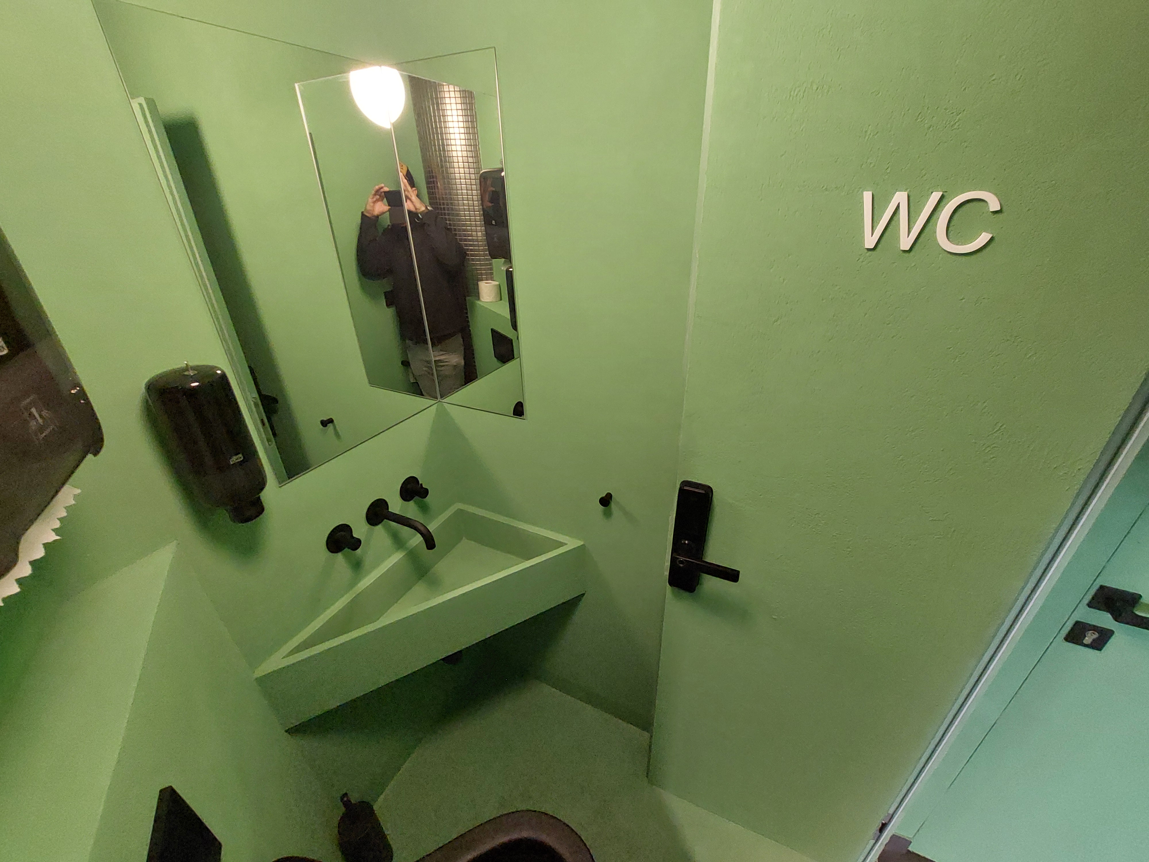 AMADENIS - stavební firma foto 4