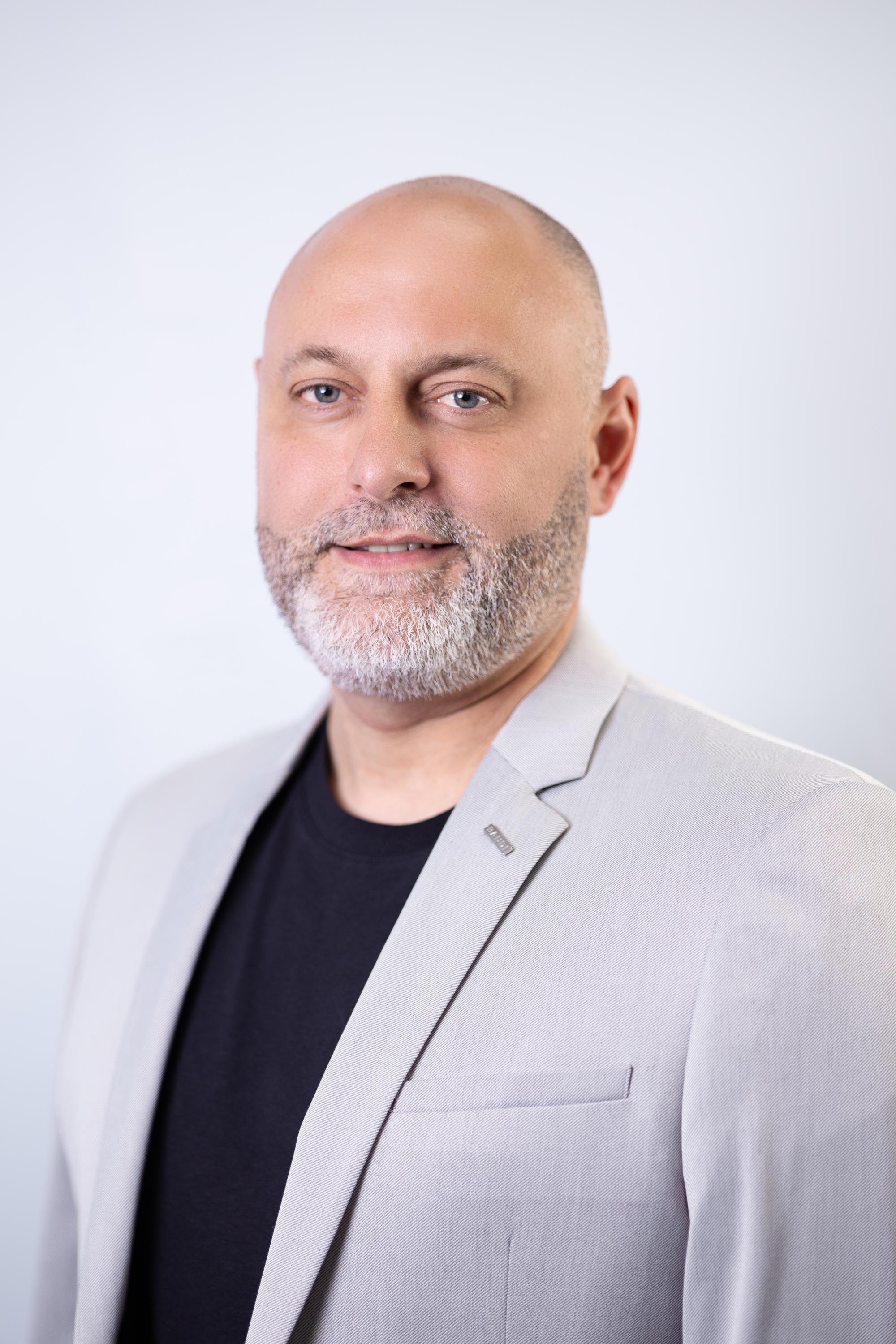 Mgr. Bc. Josef Kazda - realitní makléř foto 2