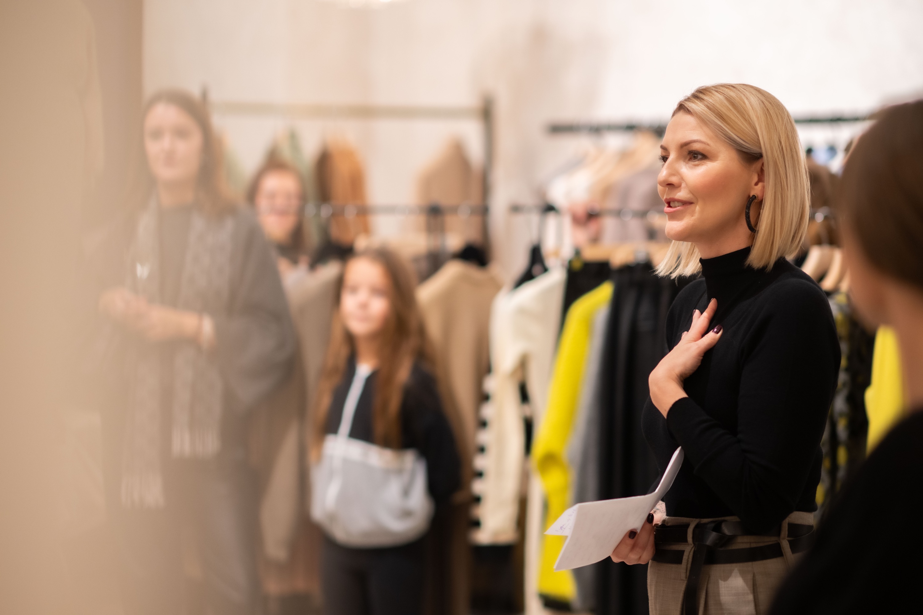 Indivine fashion & styling foto 2