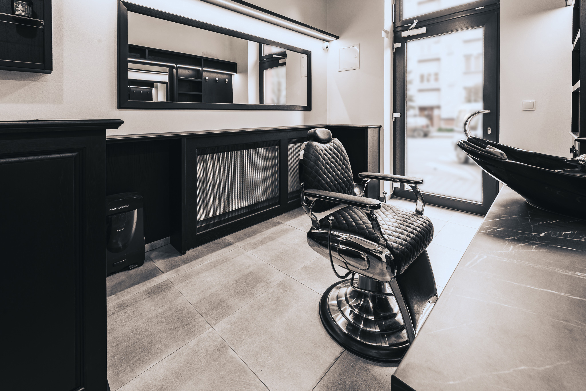 Tygr Barber Shop foto 2
