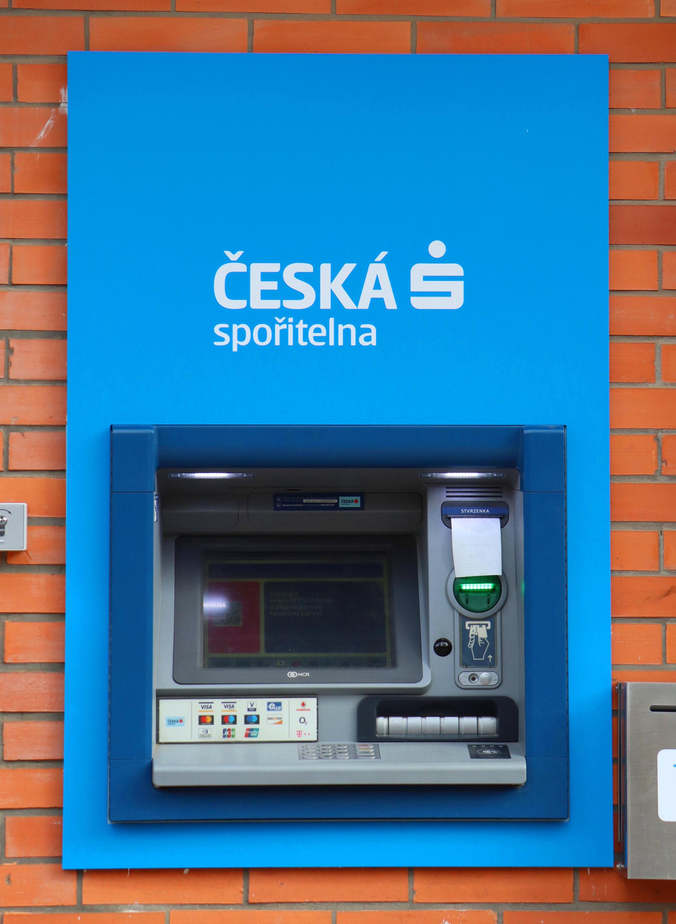 Bankomat České spořitelny foto 4