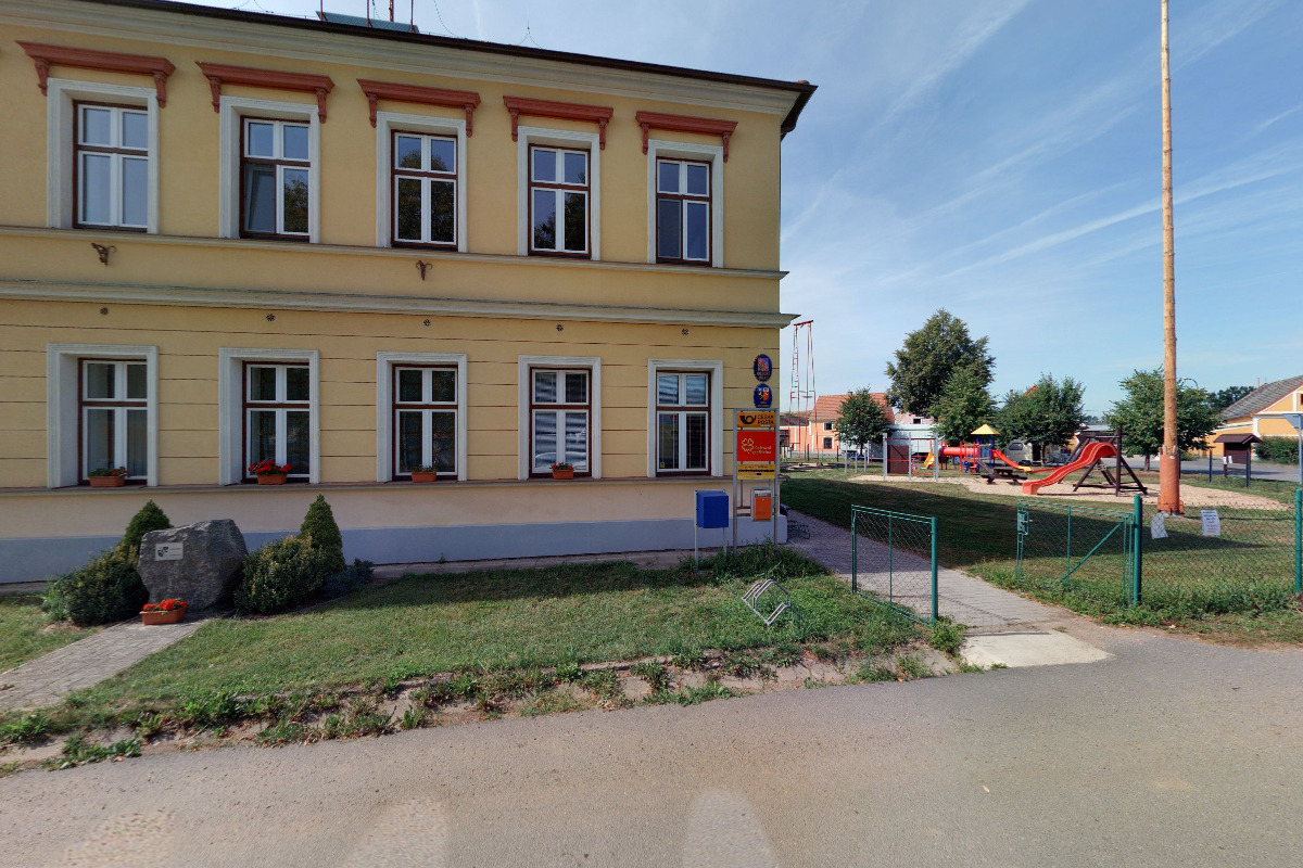 Borkovice - obecní úřad foto 6