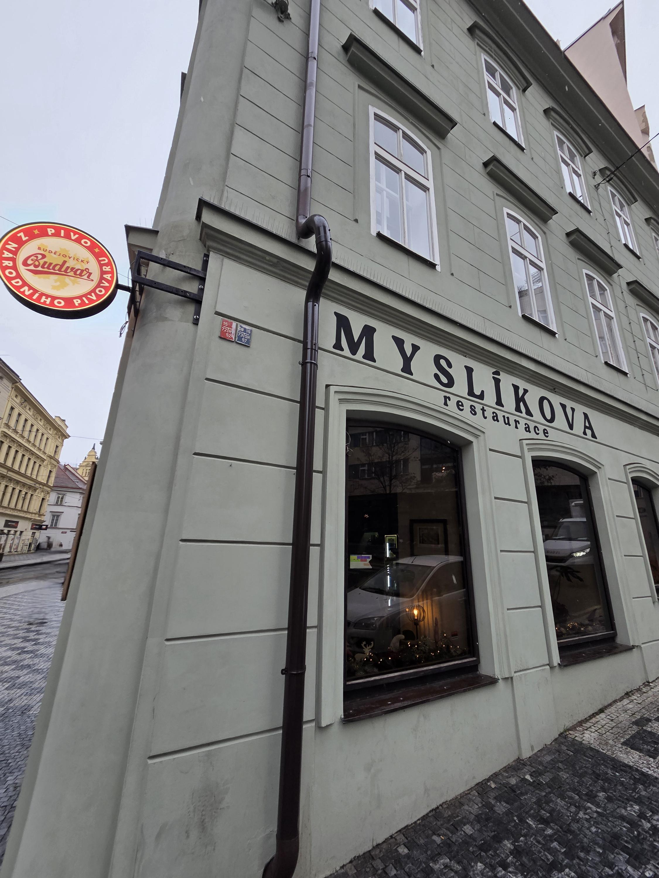 Myslíkova restaurace foto 3