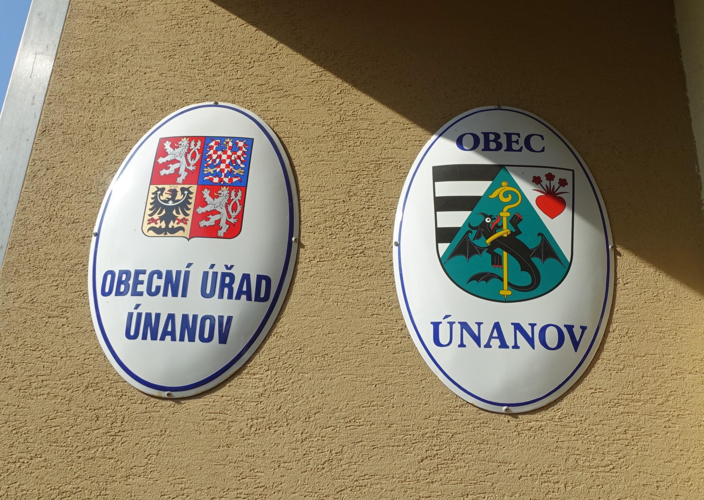 Únanov - obecní úřad foto 1