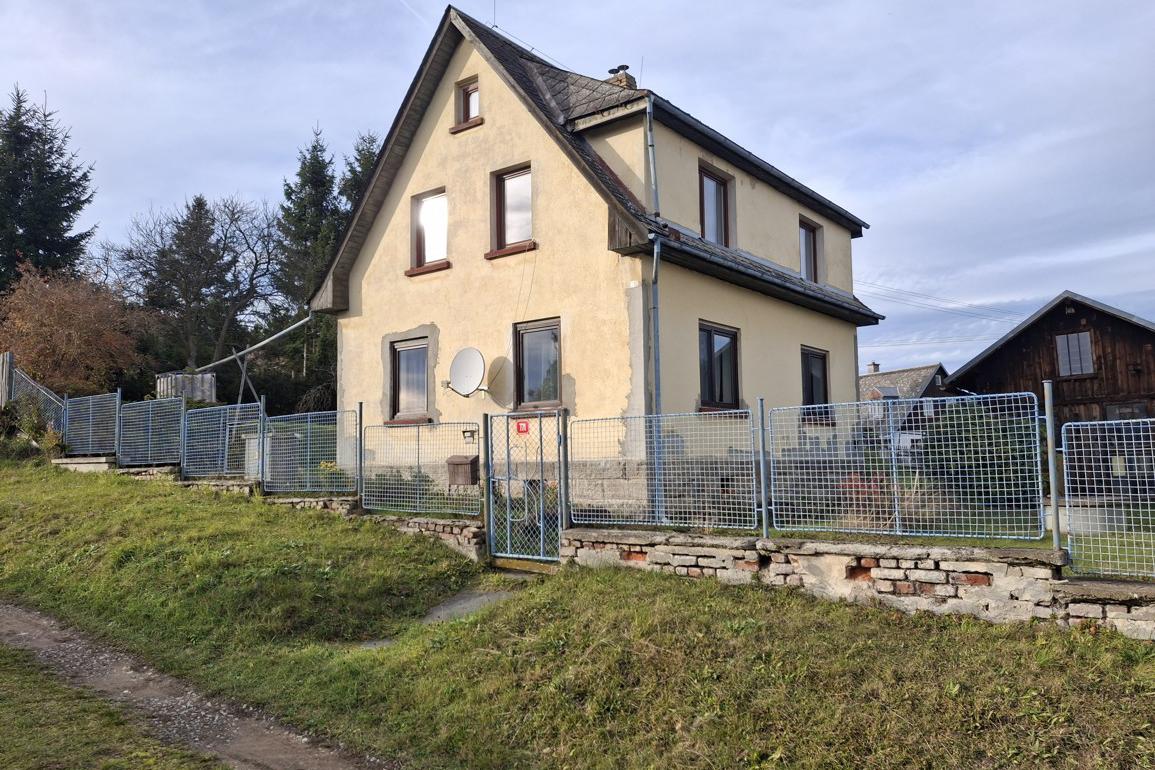 Prodej RD se zahradou v Hranicích u Aše