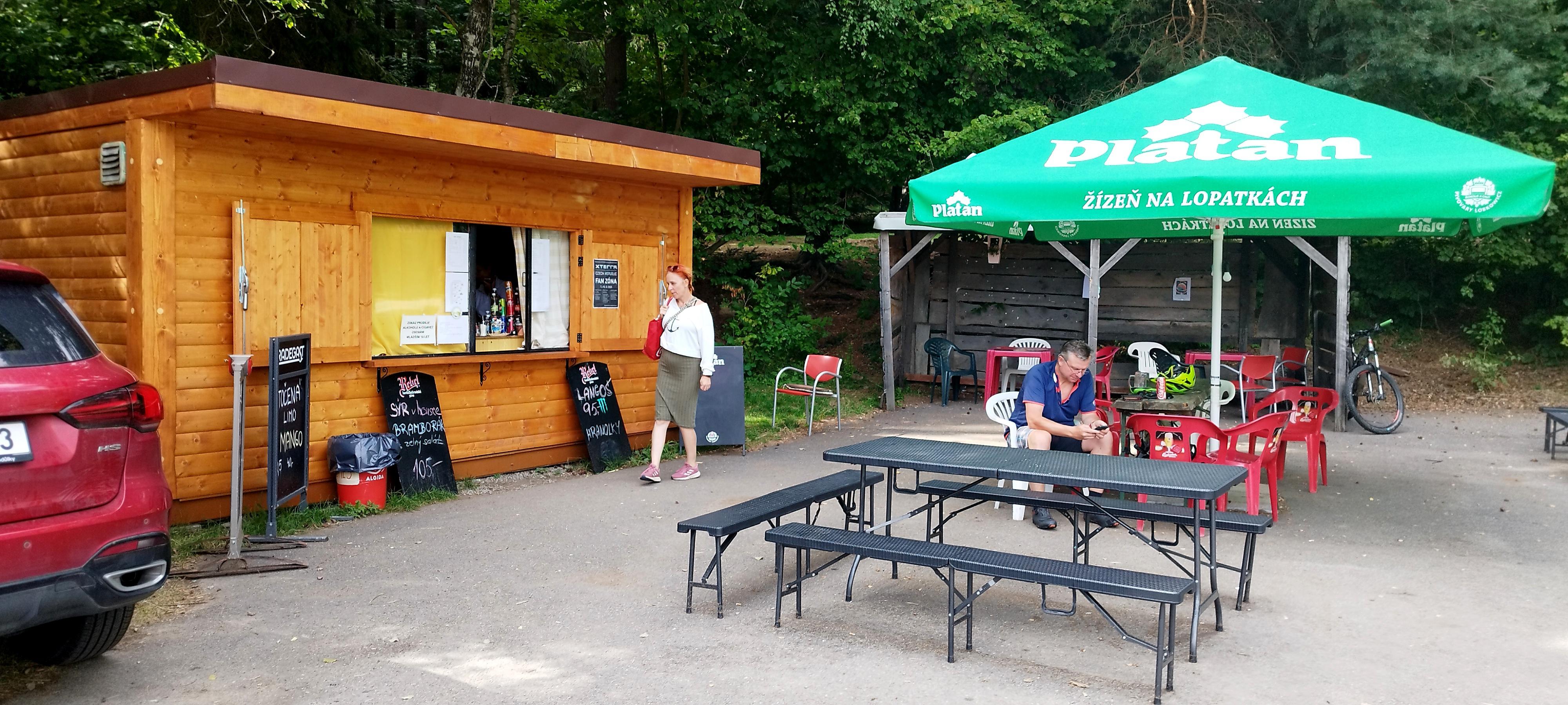 Stánek na hrázi foto 2