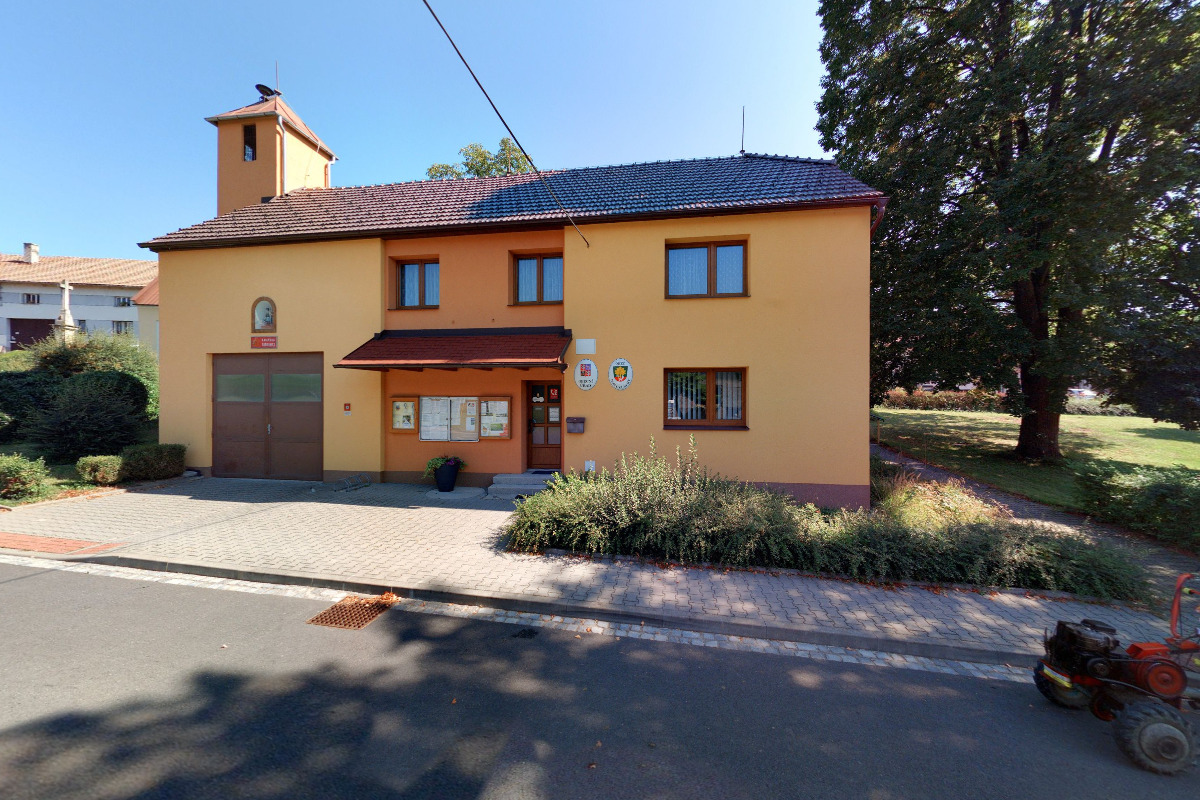 Bohuslávky - obecní úřad foto 2
