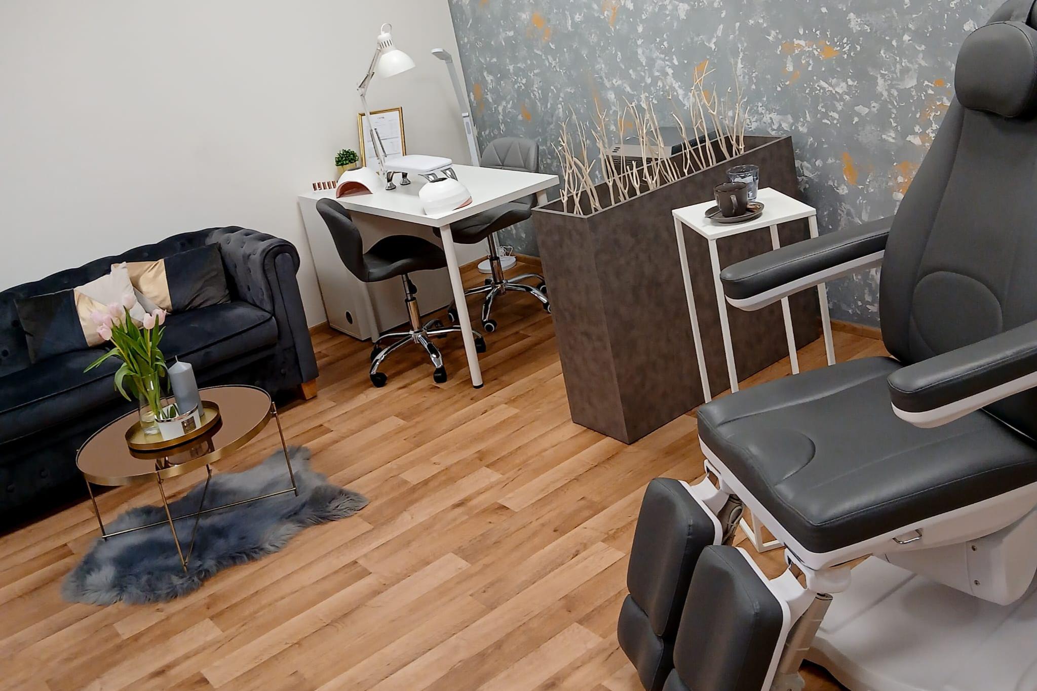 Pedikúra a manikúra Simona