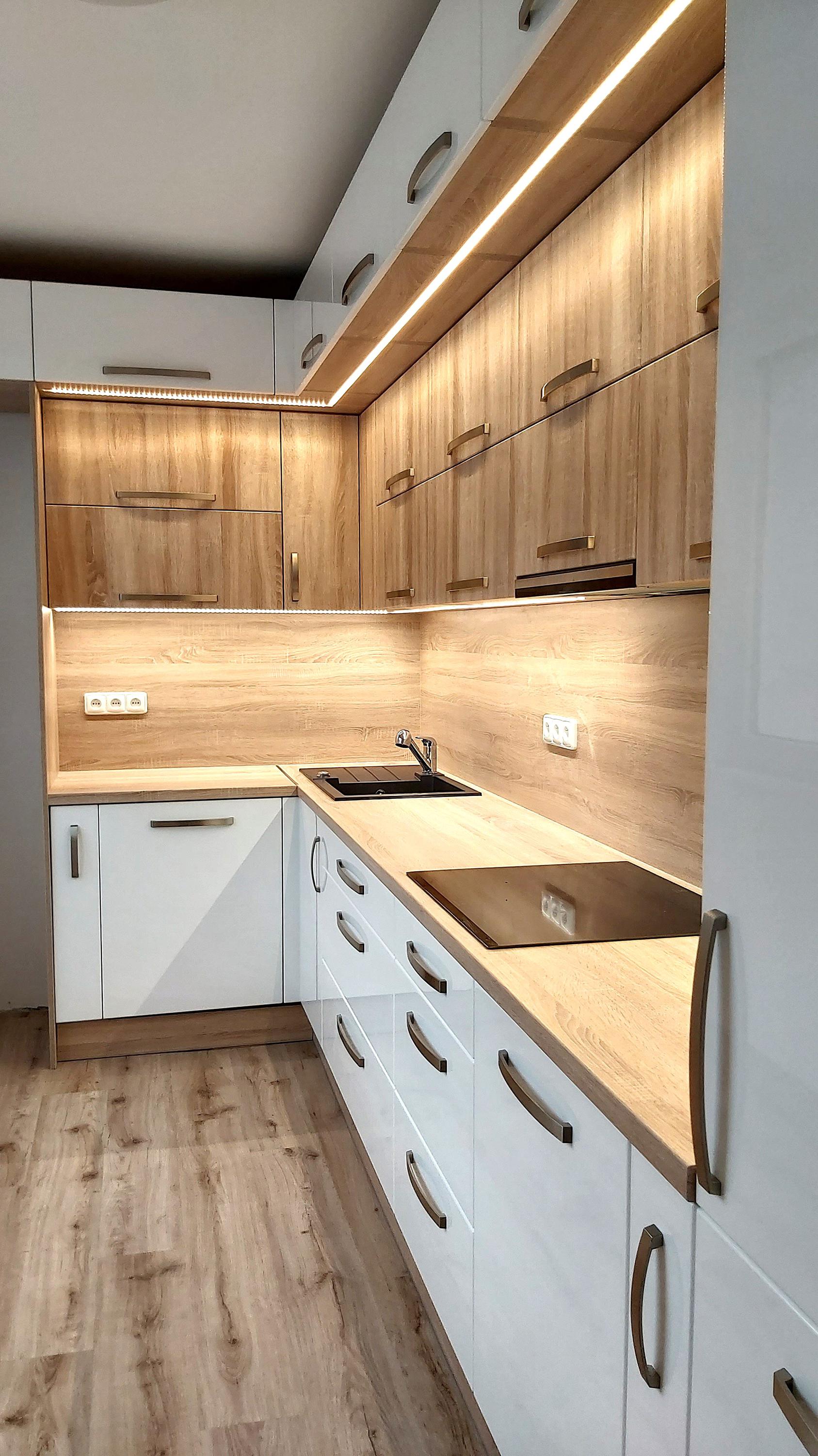 M+M sdružení - rekonstrukce bytových jader a koupelen foto 6