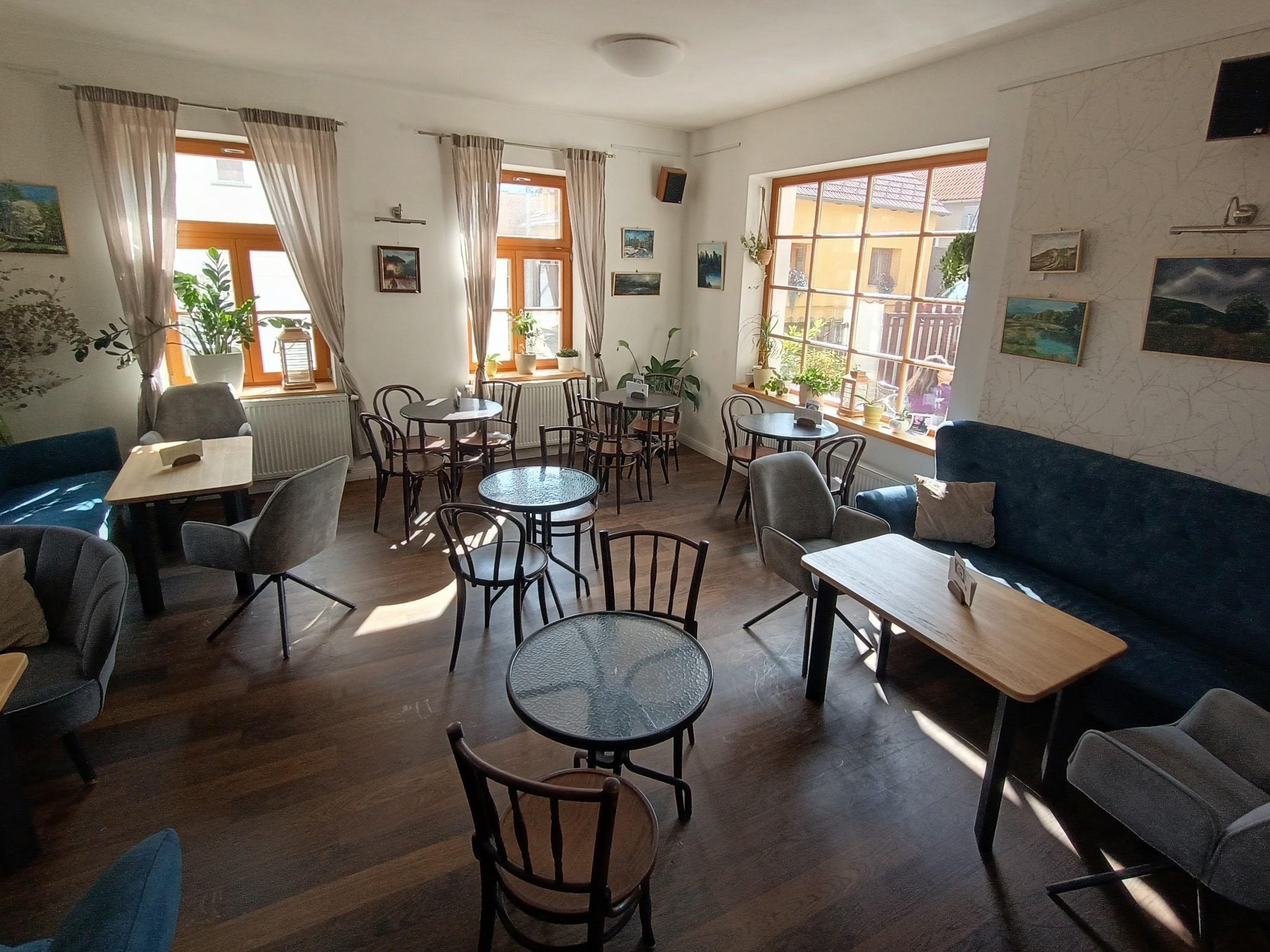 Malý mnich cafe foto 4