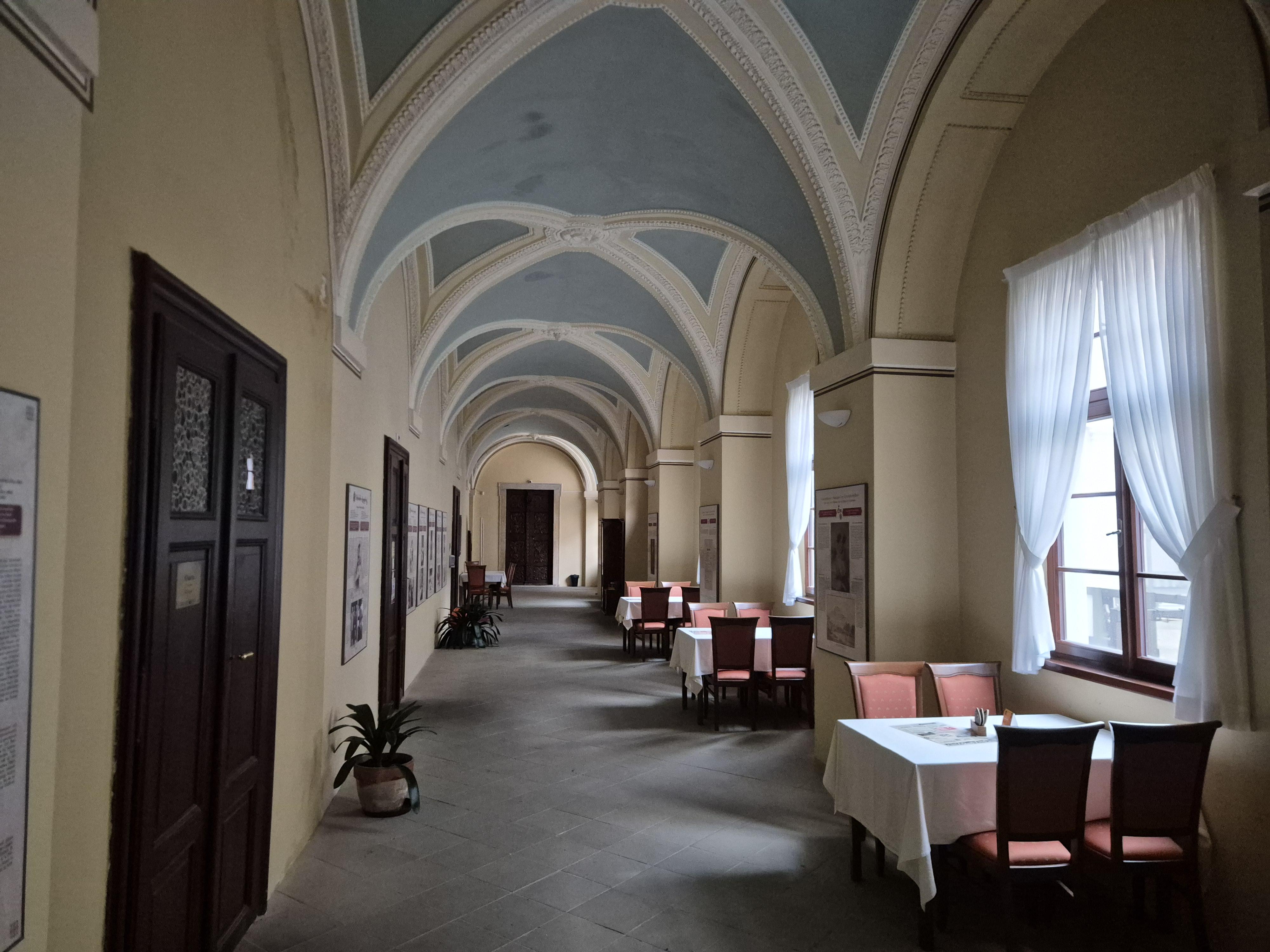 Restaurace Zámek Červený Hrádek foto 2