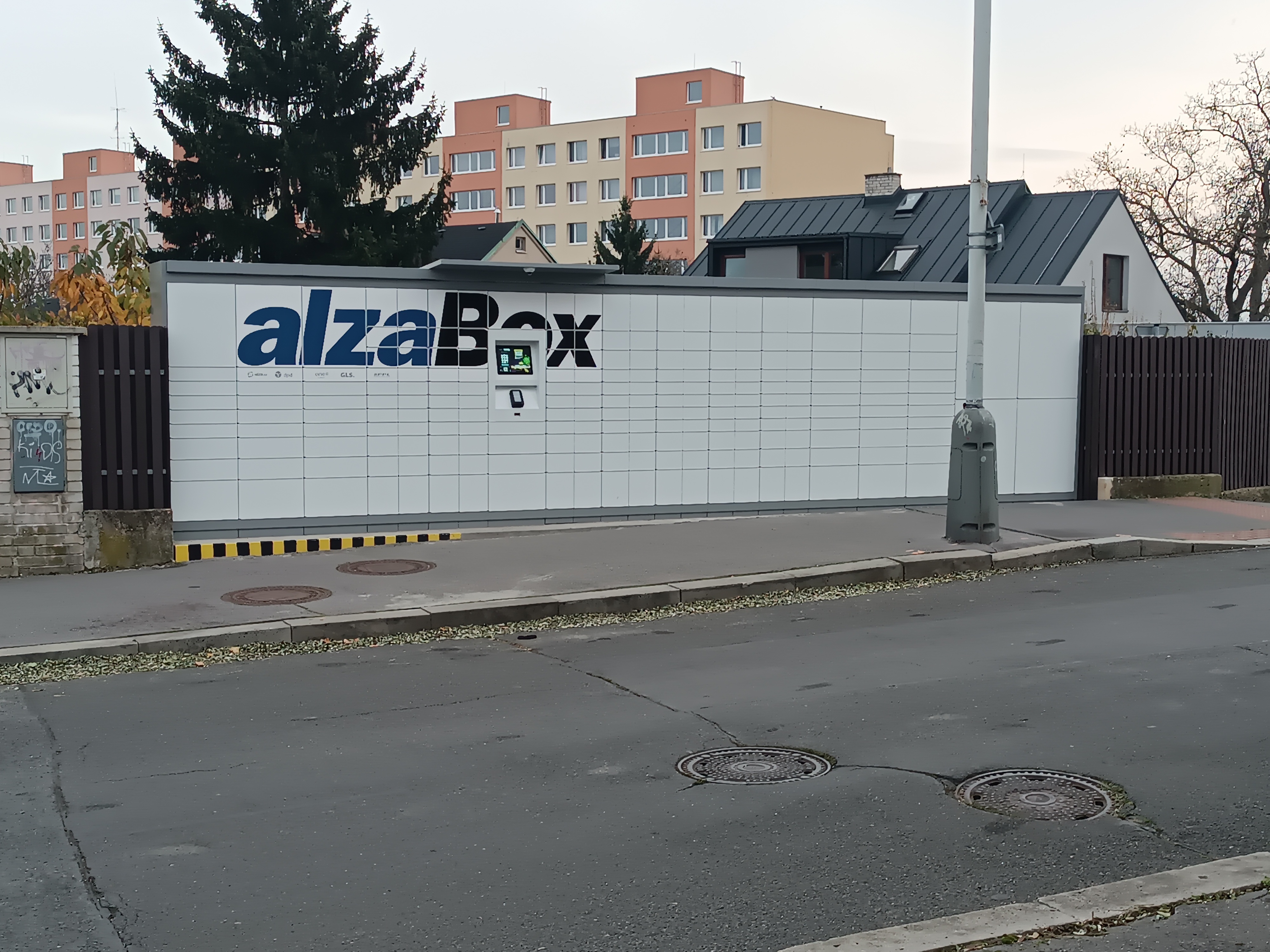 AlzaBox