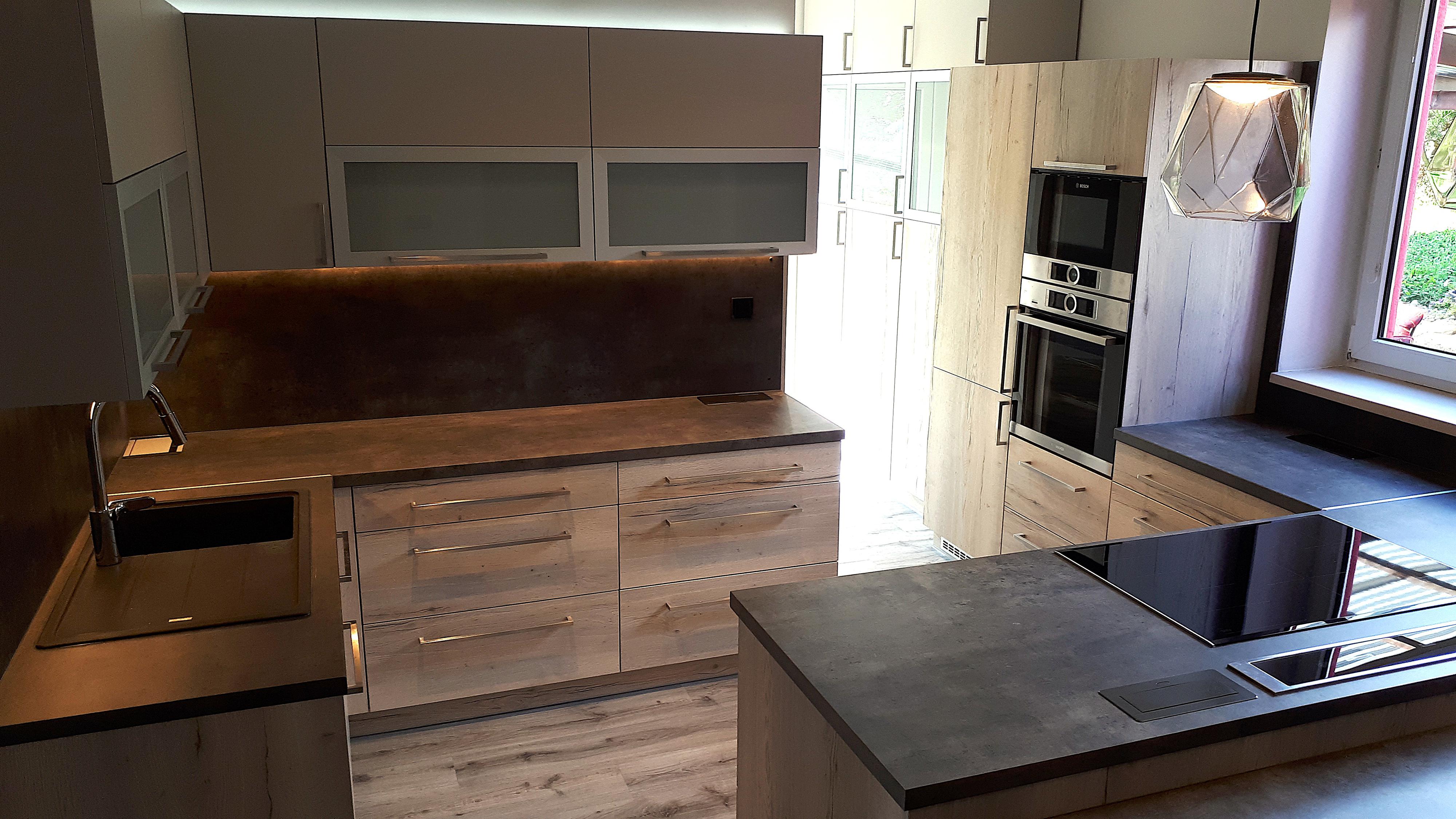 M+M sdružení - rekonstrukce bytových jader a koupelen foto 4