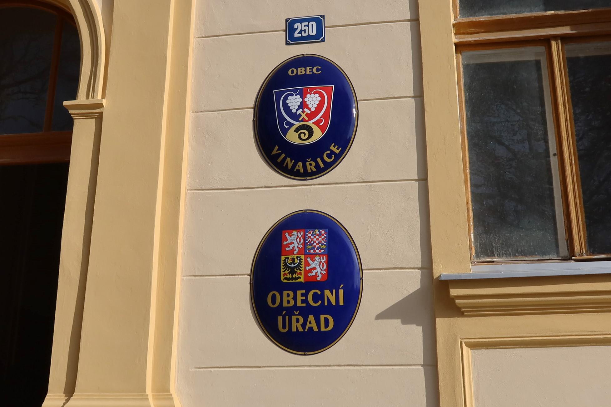 Vinařice - obecní úřad foto 6