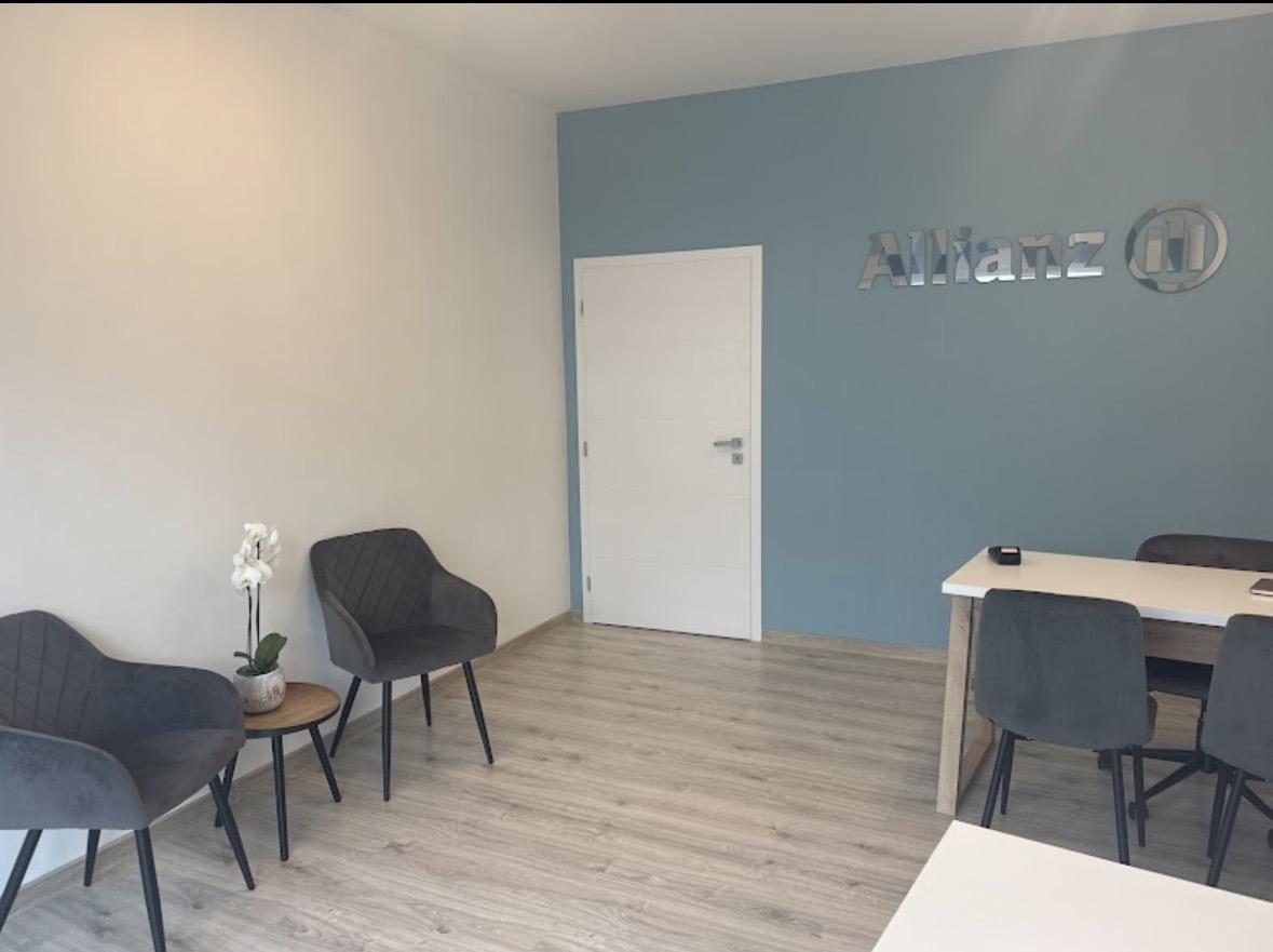 Nikol Lefnerová,  Allianz pojišťovna foto 6