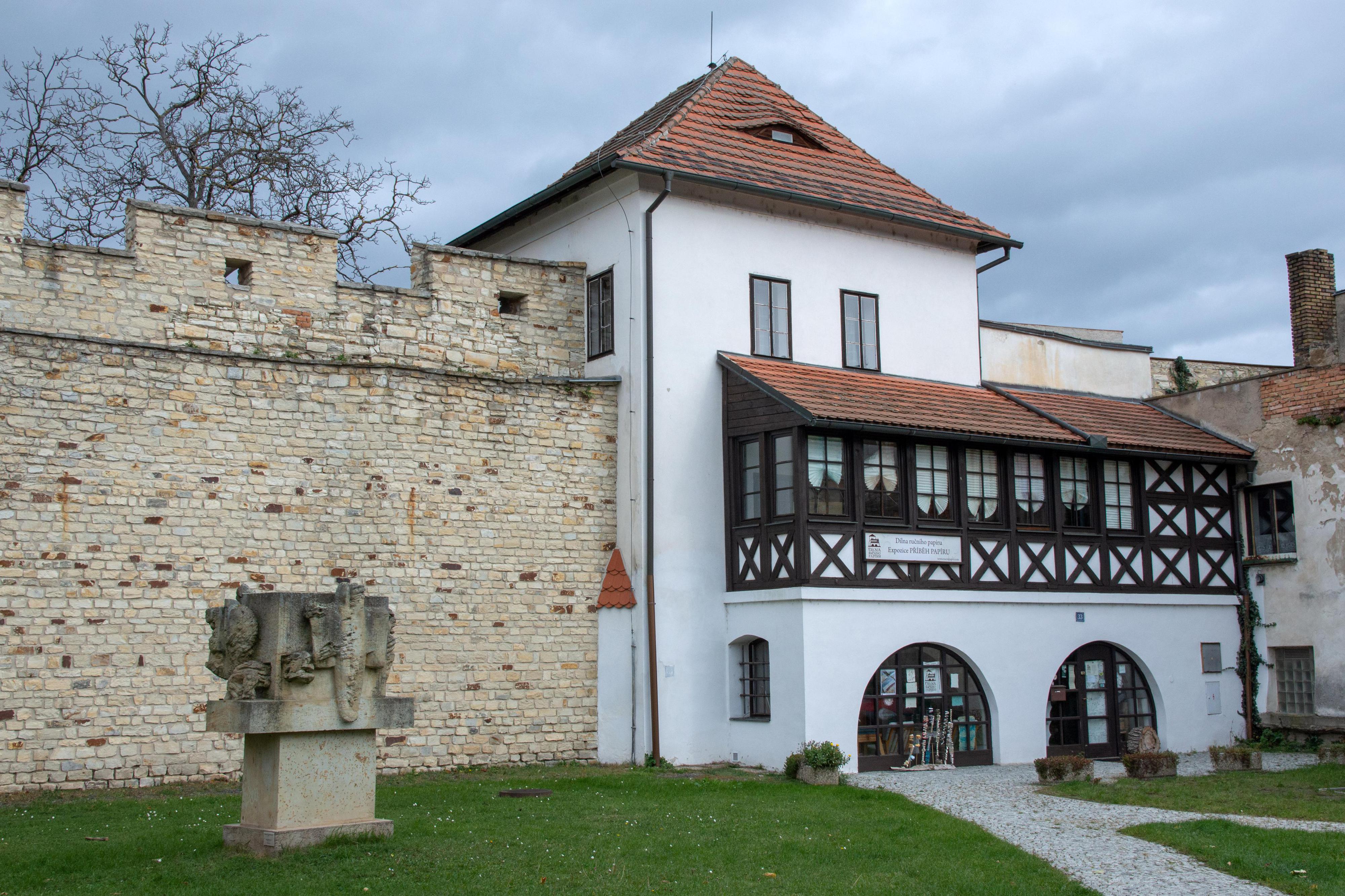 Dílna ručního papíru foto 2