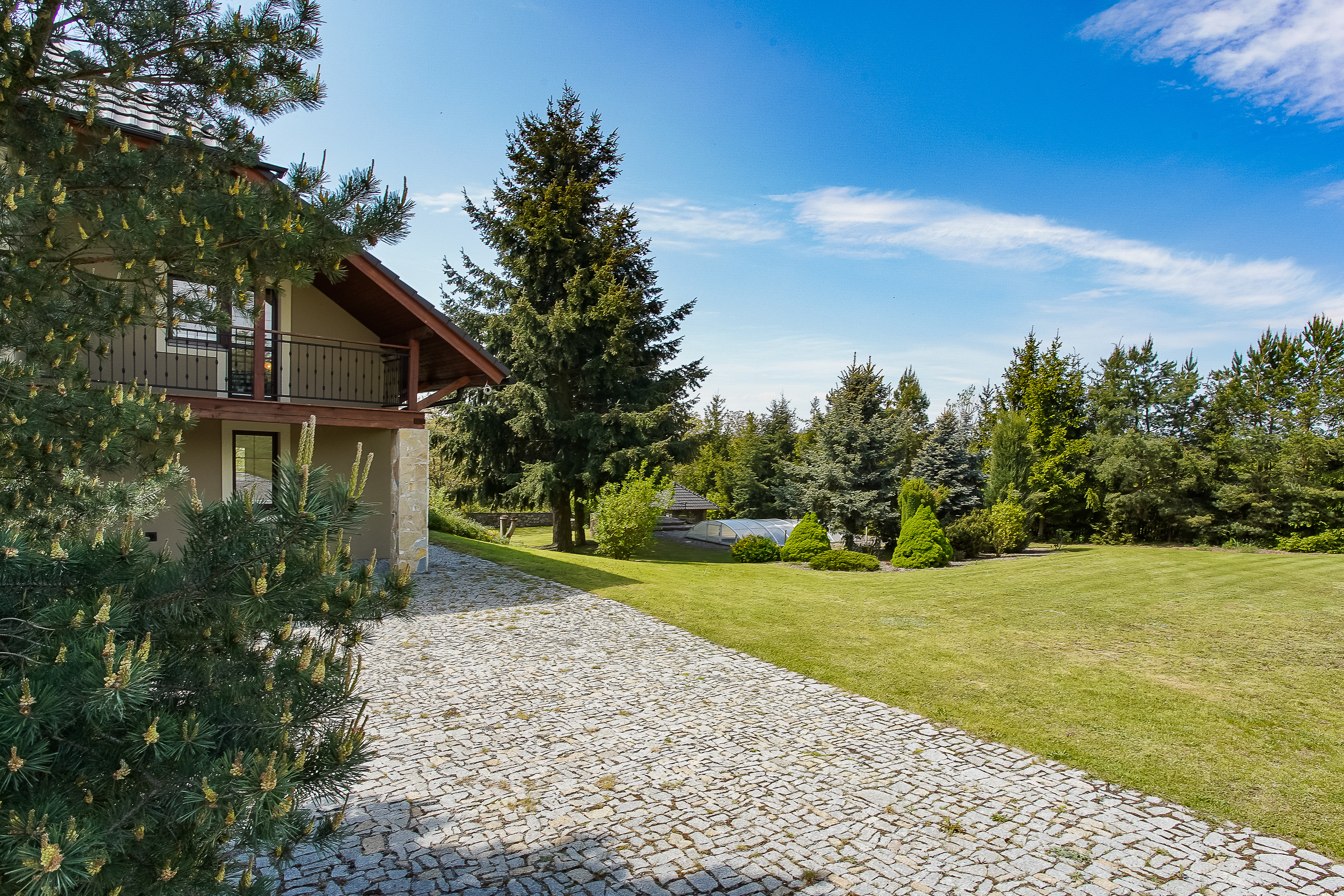 Irena Žáčková, realitní makléřka  - QARA s.r.o foto 6