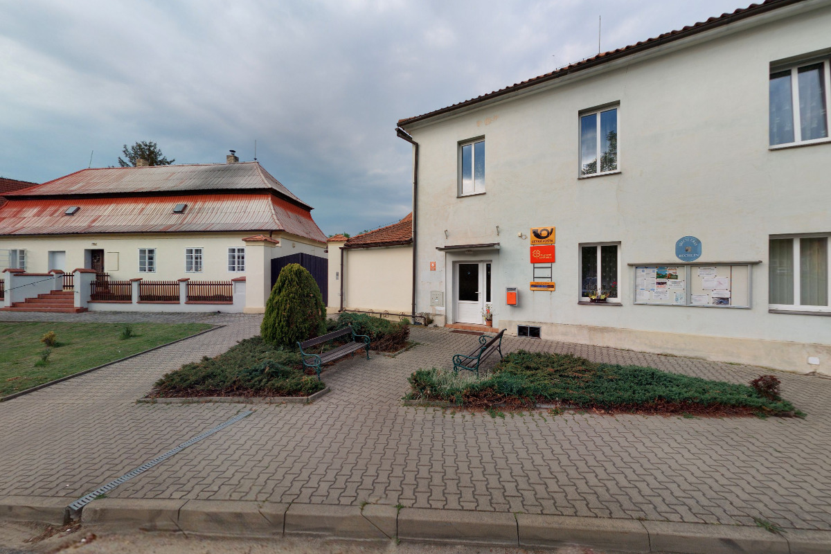 Bechlín - obecní úřad foto 3