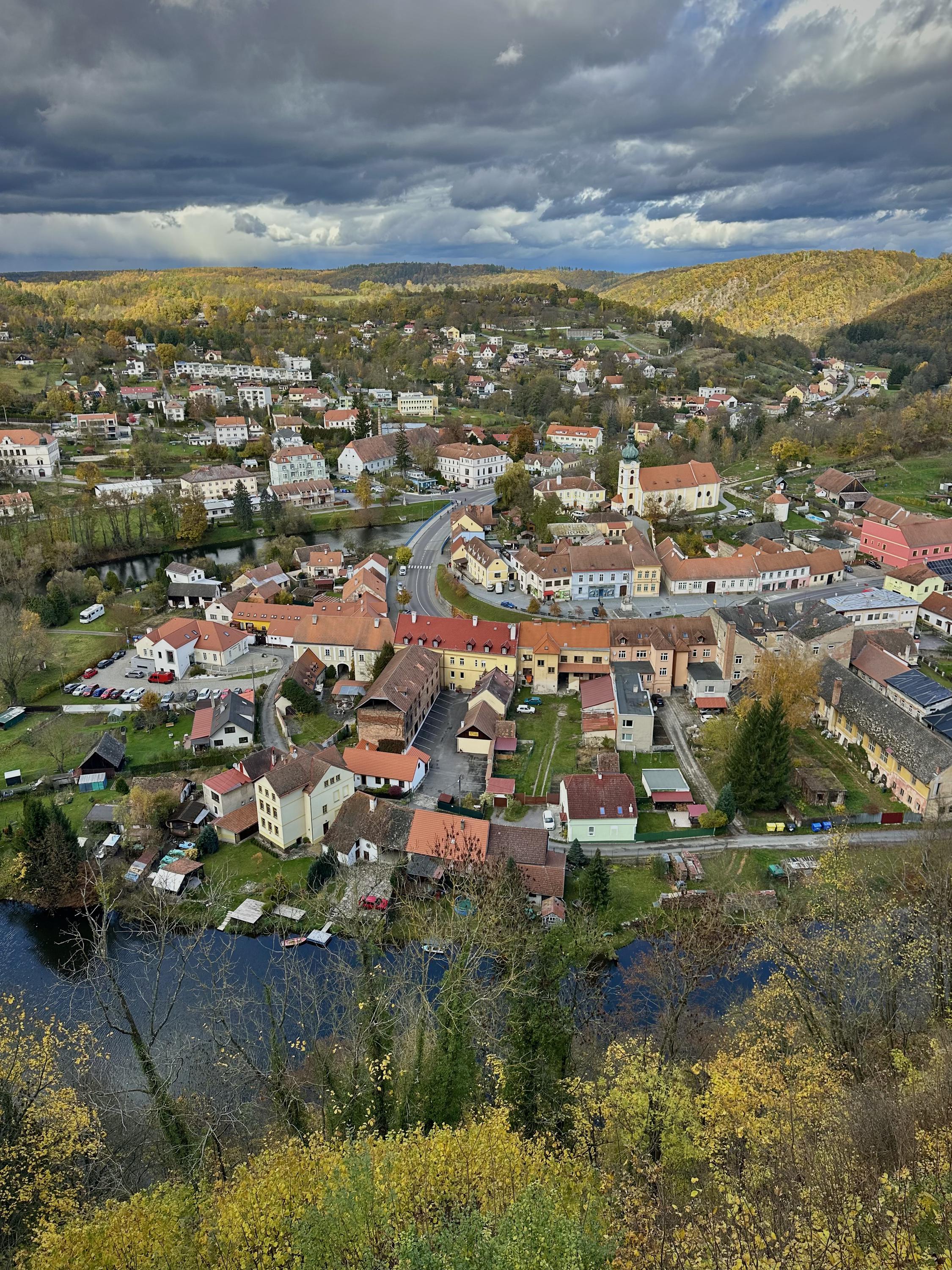 Vranov nad Dyjí - úřad městyse foto 2