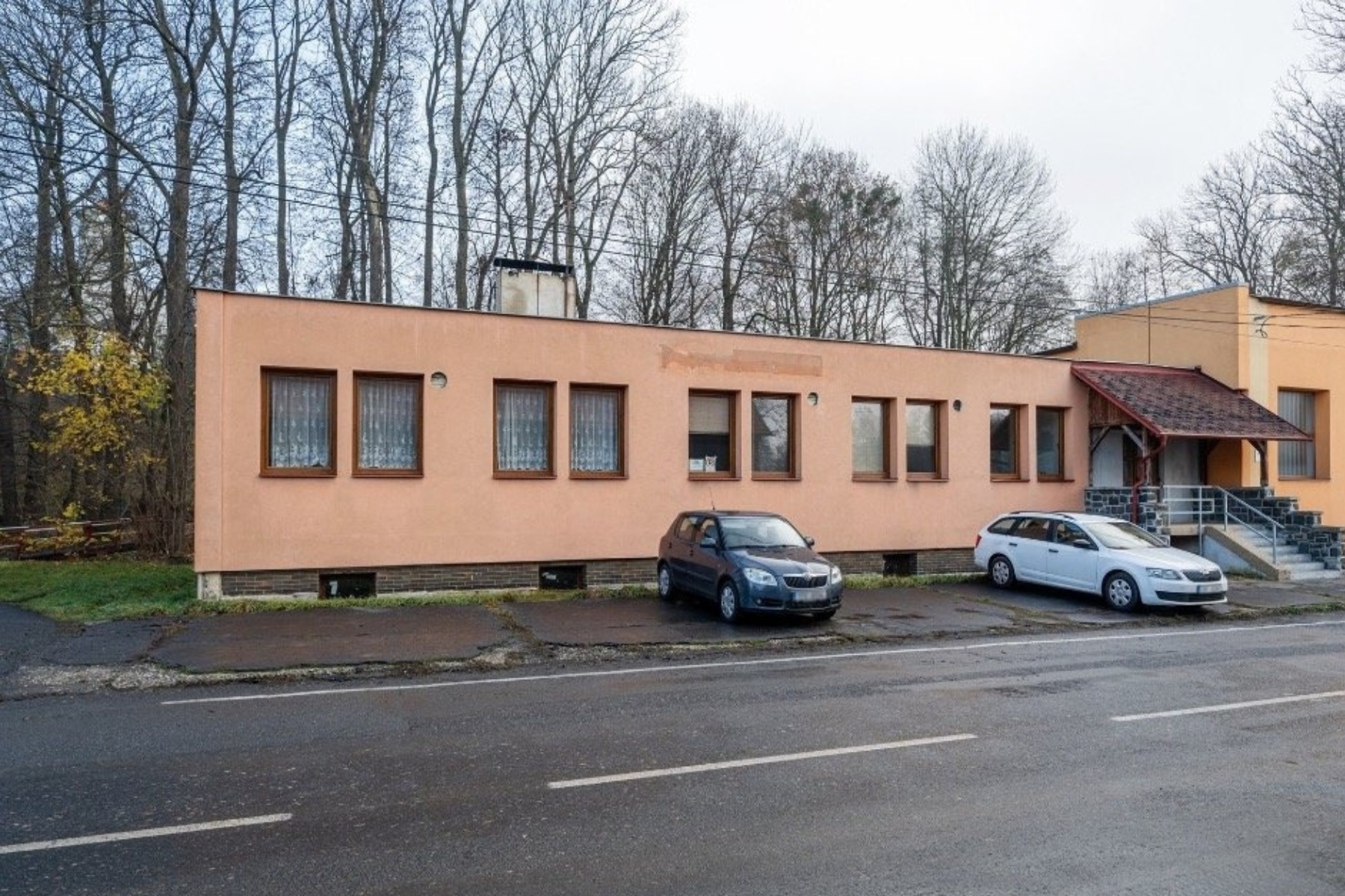 PRODEJ: investiční nemovitost až 4 bytové jednotky