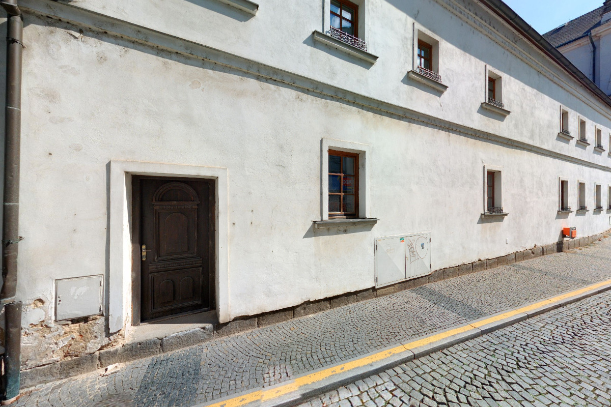 Nabíjecí stanice pro elektrokola a mobilní zařízení foto 4