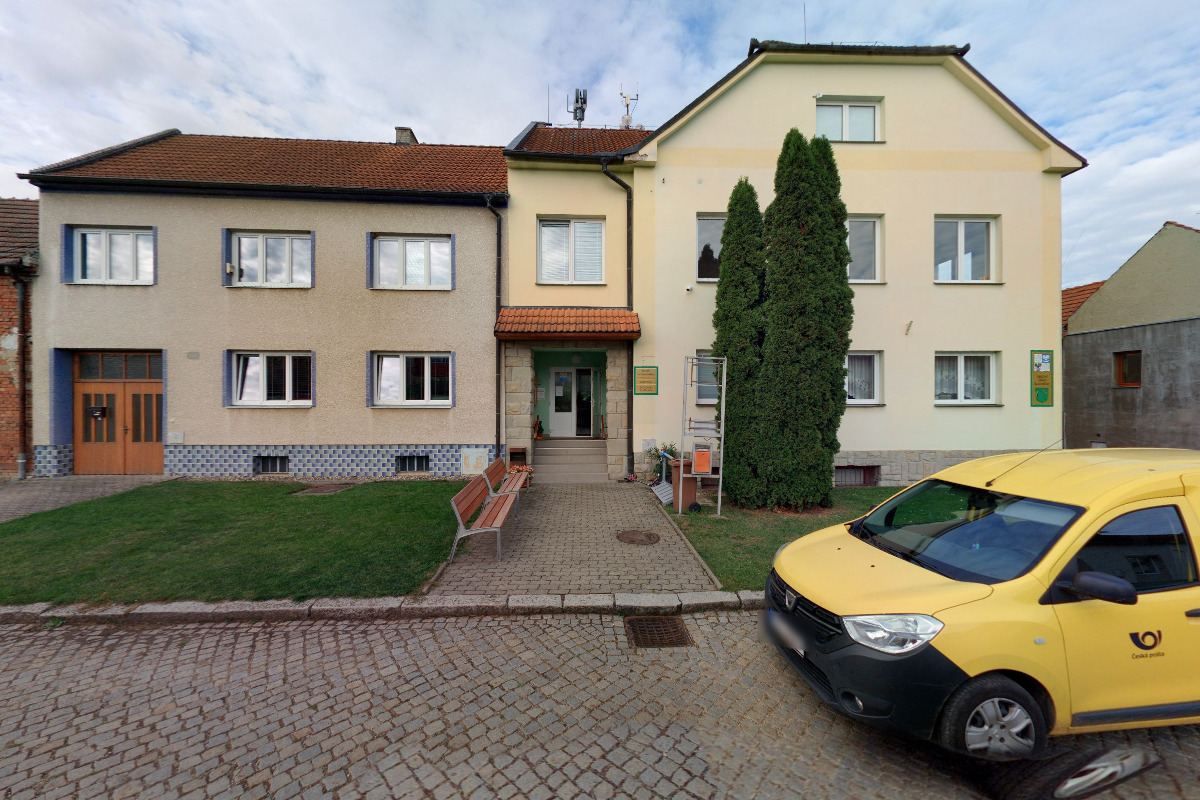 Blatnička - obecní úřad foto 3