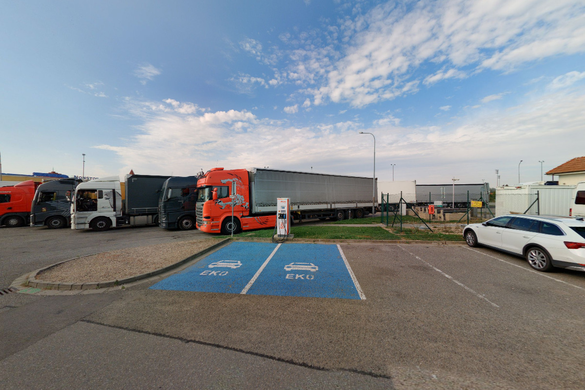 Dobíjecí stanice E.ON Drive