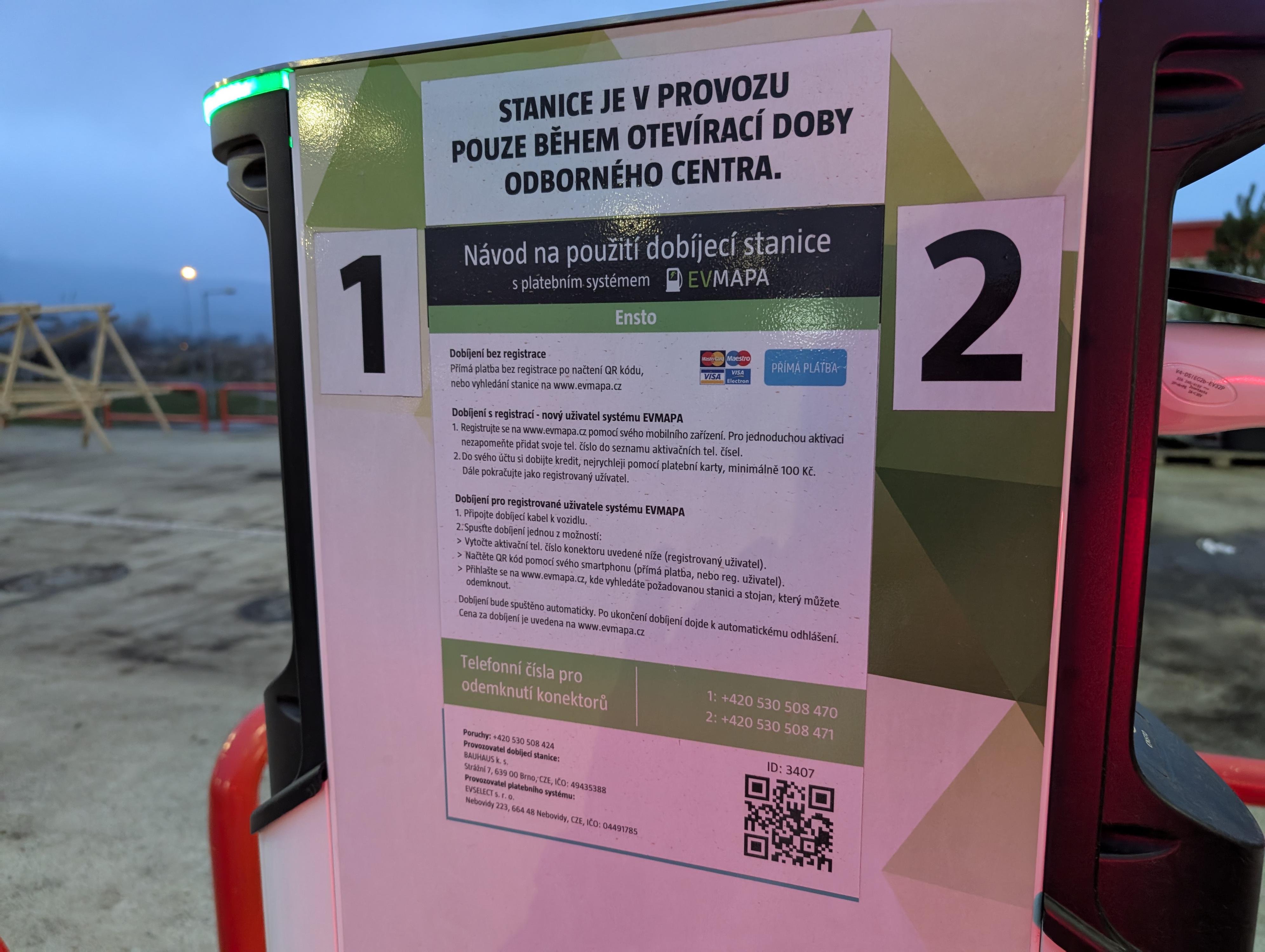 BAUHAUS – nabíjecí stanice foto 3