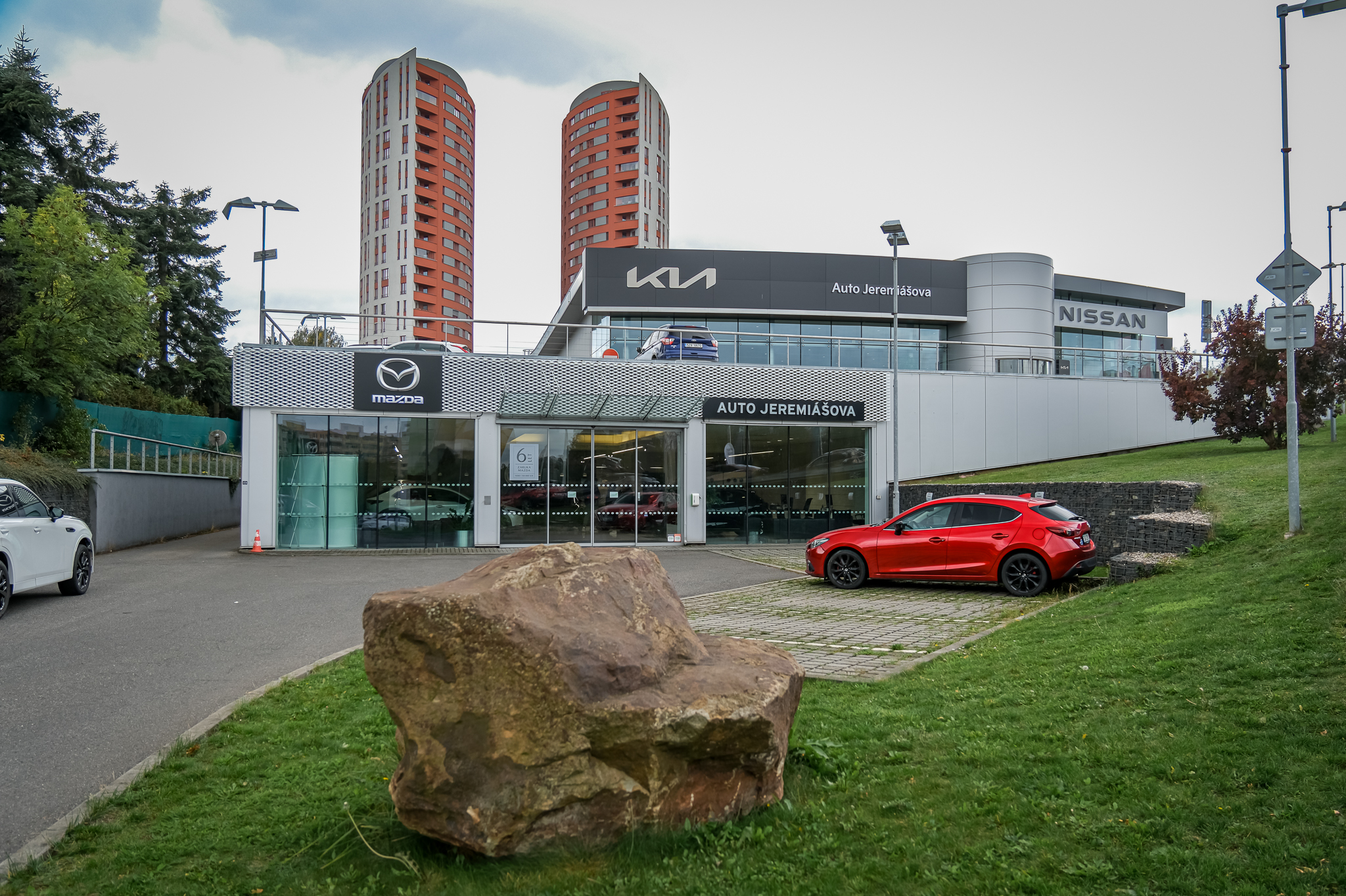 MAZDA AUTO JEREMIÁŠOVA s.r.o. foto 2