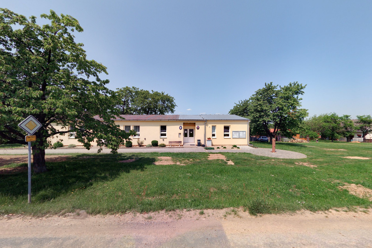 Bezkov - obecní úřad foto 2