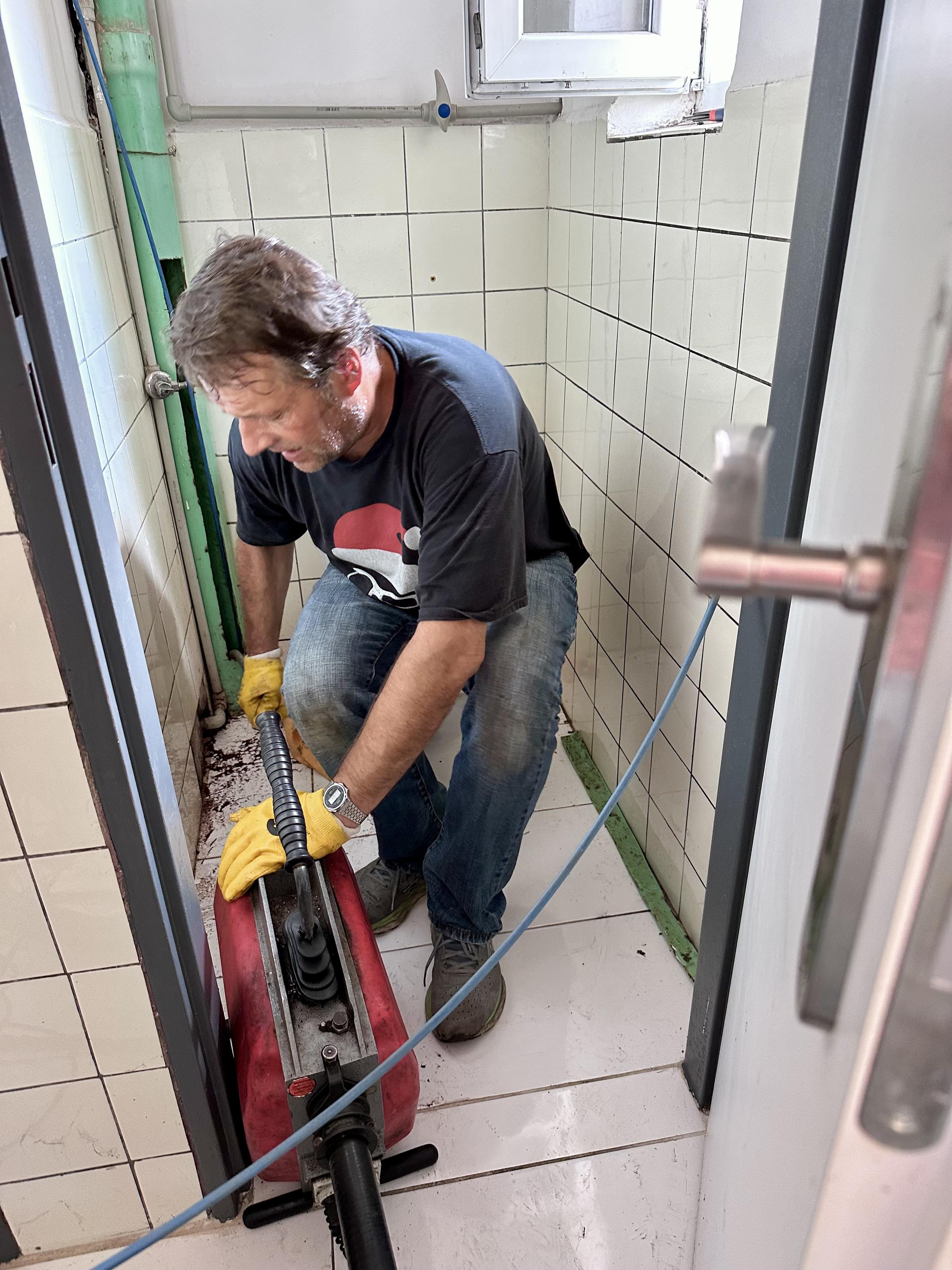 Instalatér Čistič Viktor  - Levné čištění odpadu a kanalizace foto 6