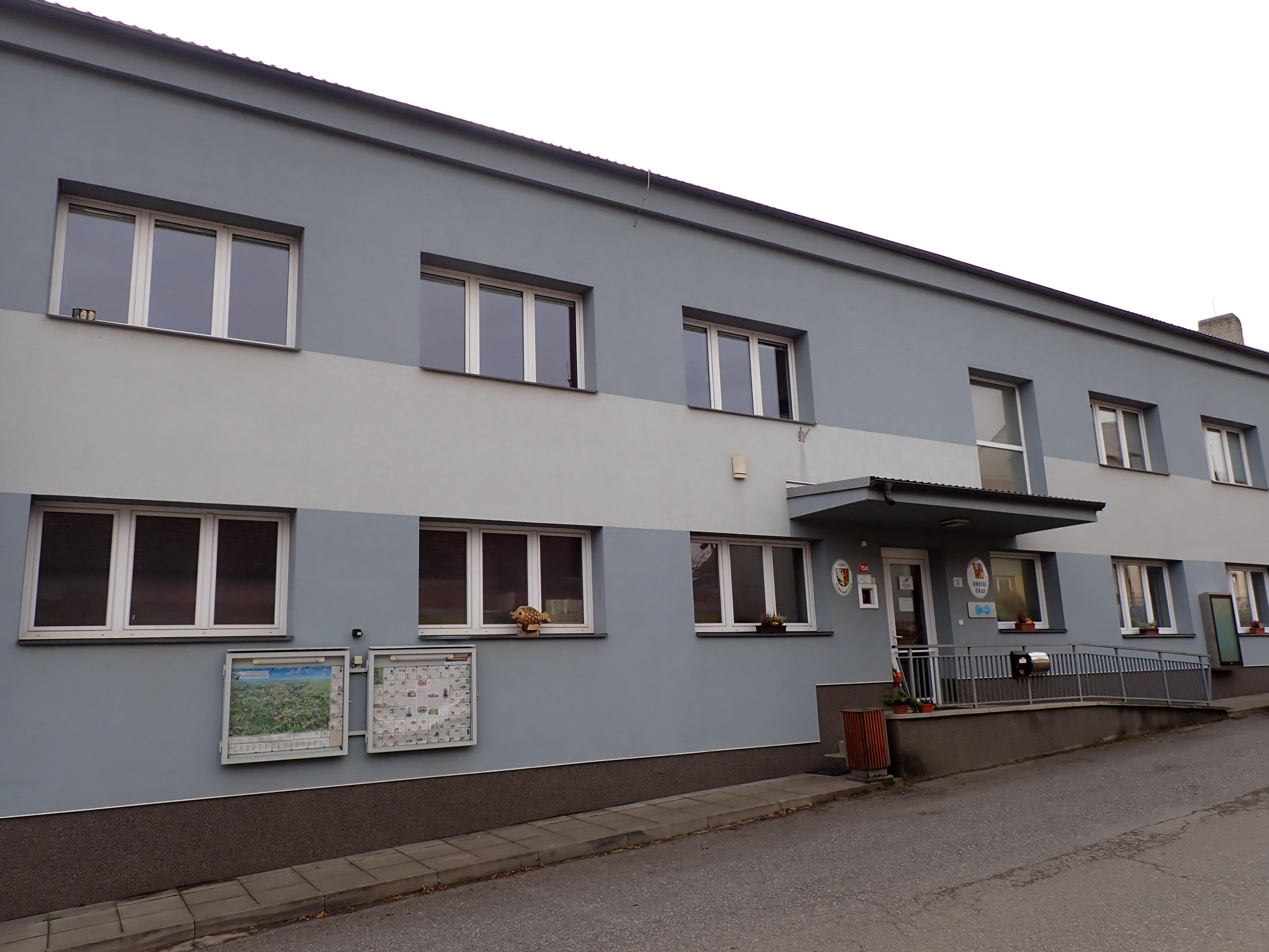 Olbramovice - obecní úřad foto 3