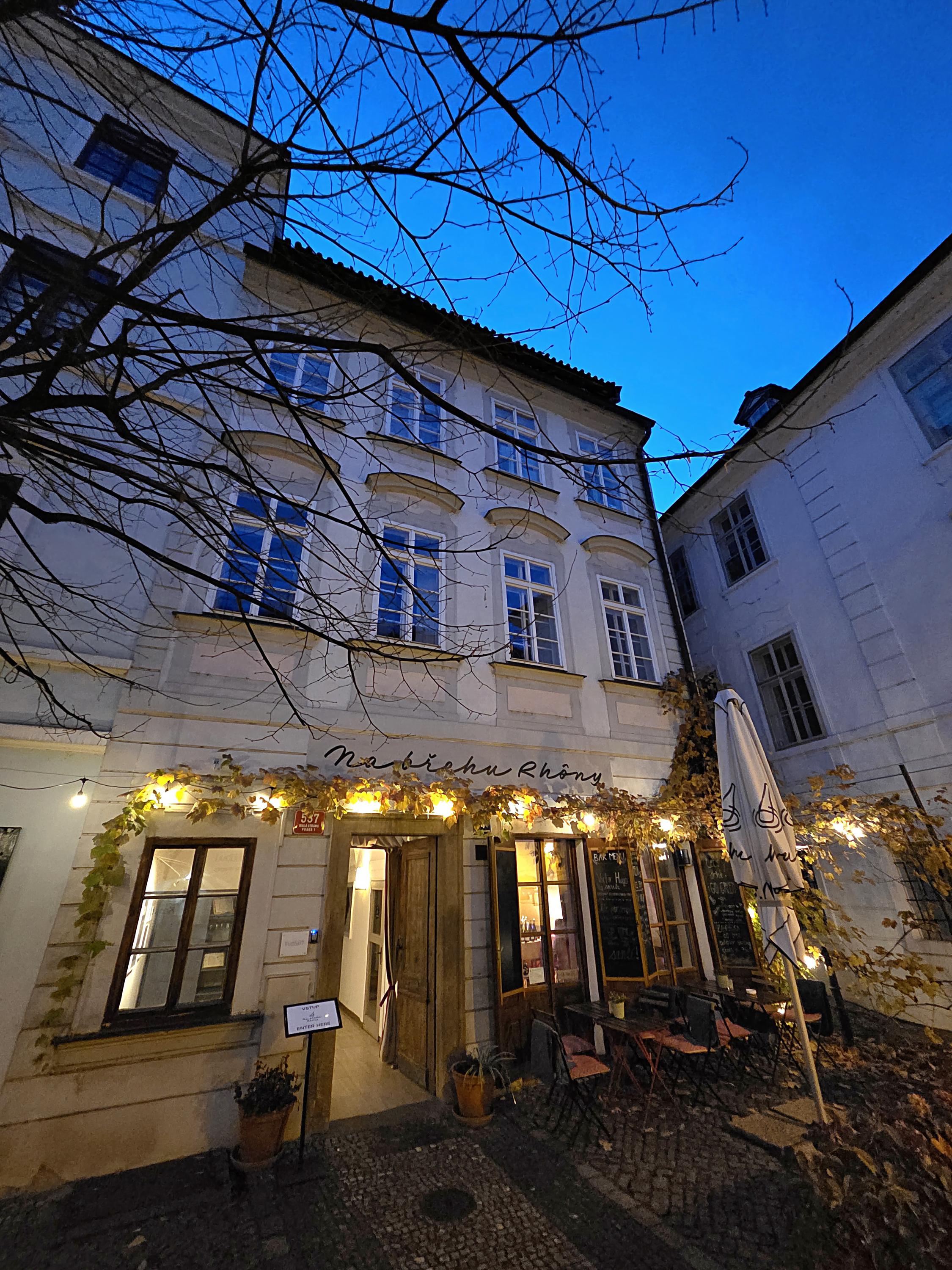 Restaurace a vinárna Na břehu Rhôny foto 6